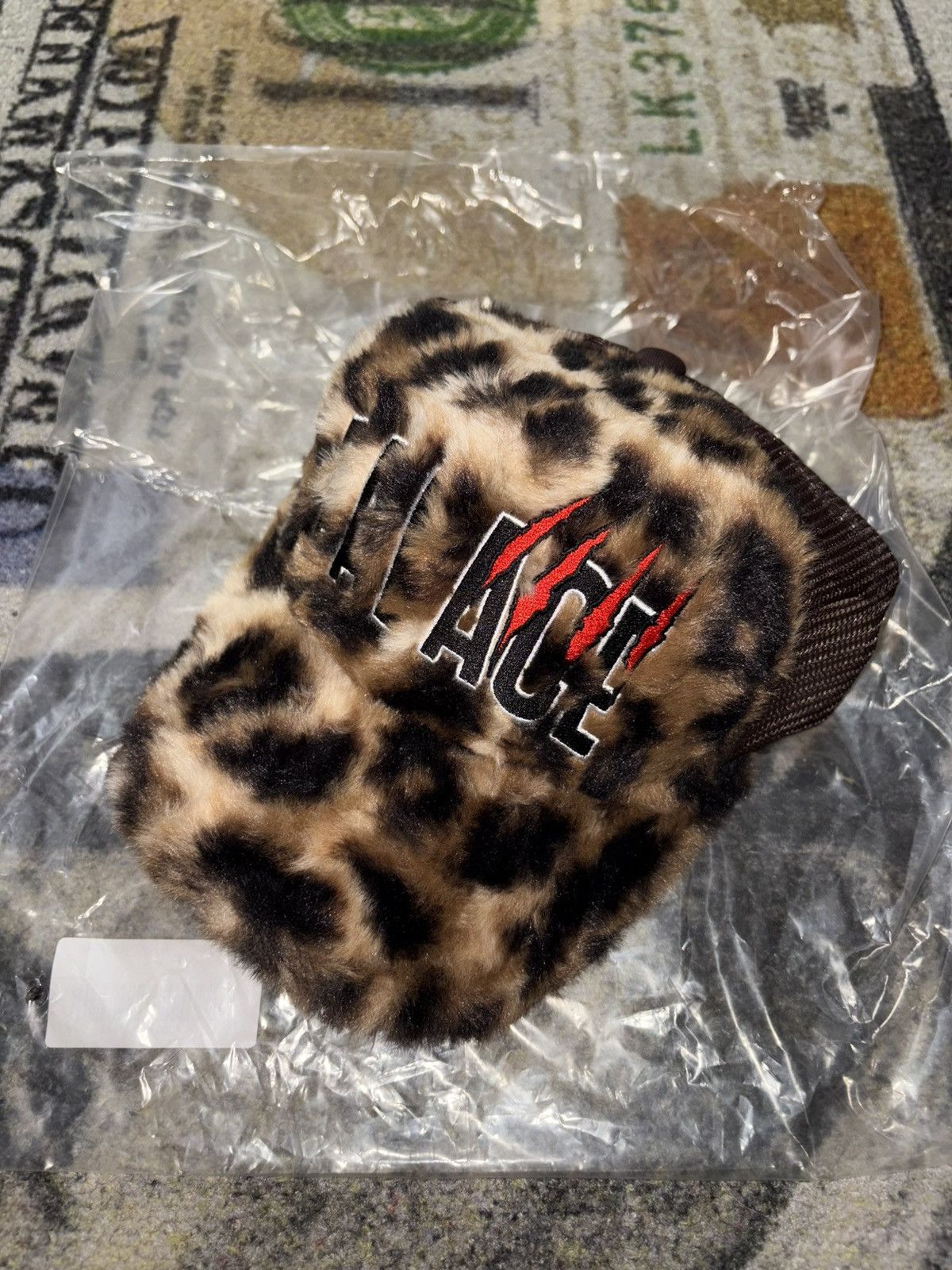 Palace Palace Claw Furry Trucker Size ONE SIZE - 1 Thumbnail