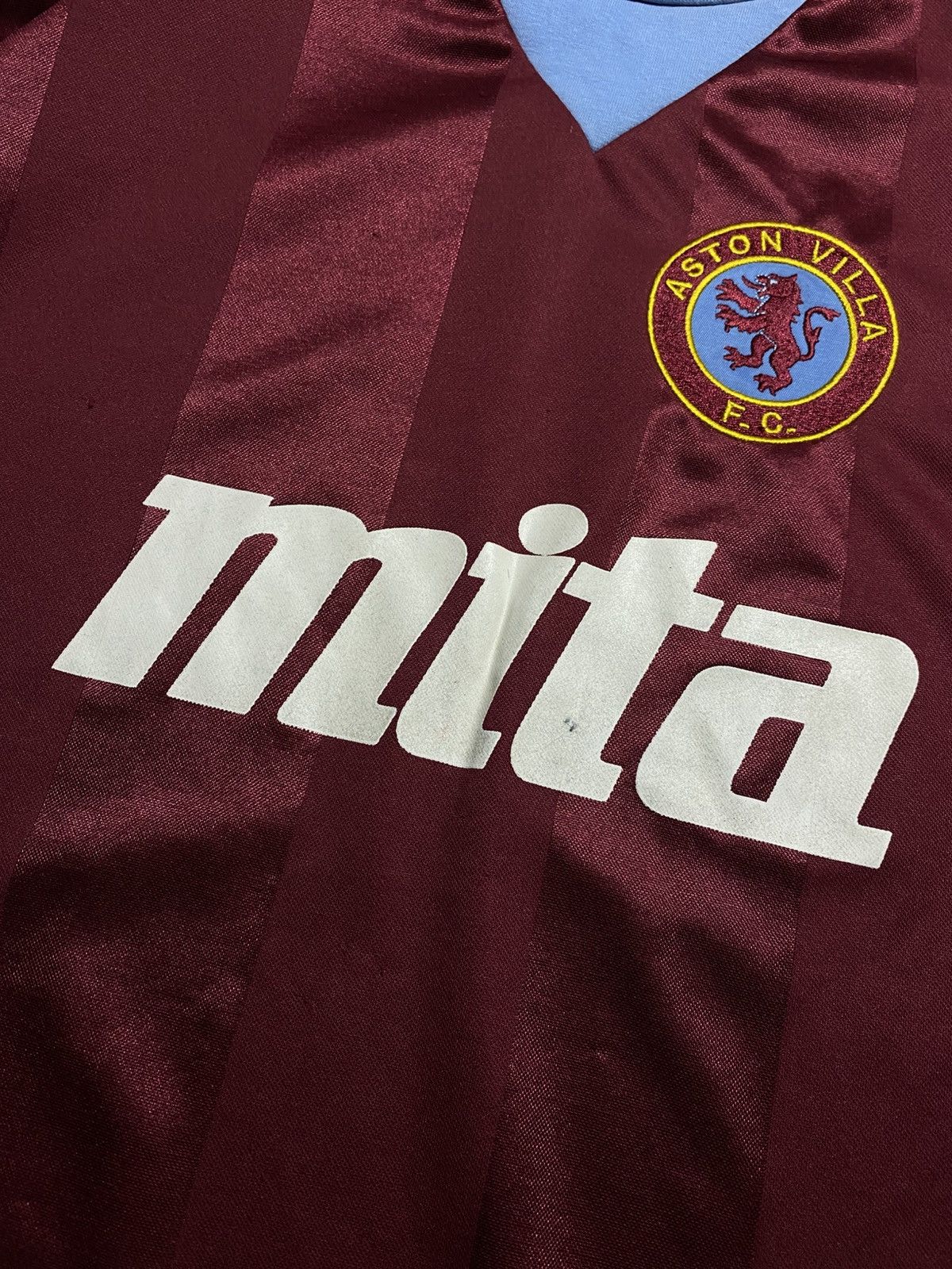 Vintage Vintage Remake Aston Villa 1983-1985 home soccer jersey Size US L / EU 52-54 / 3 - 6 Thumbnail