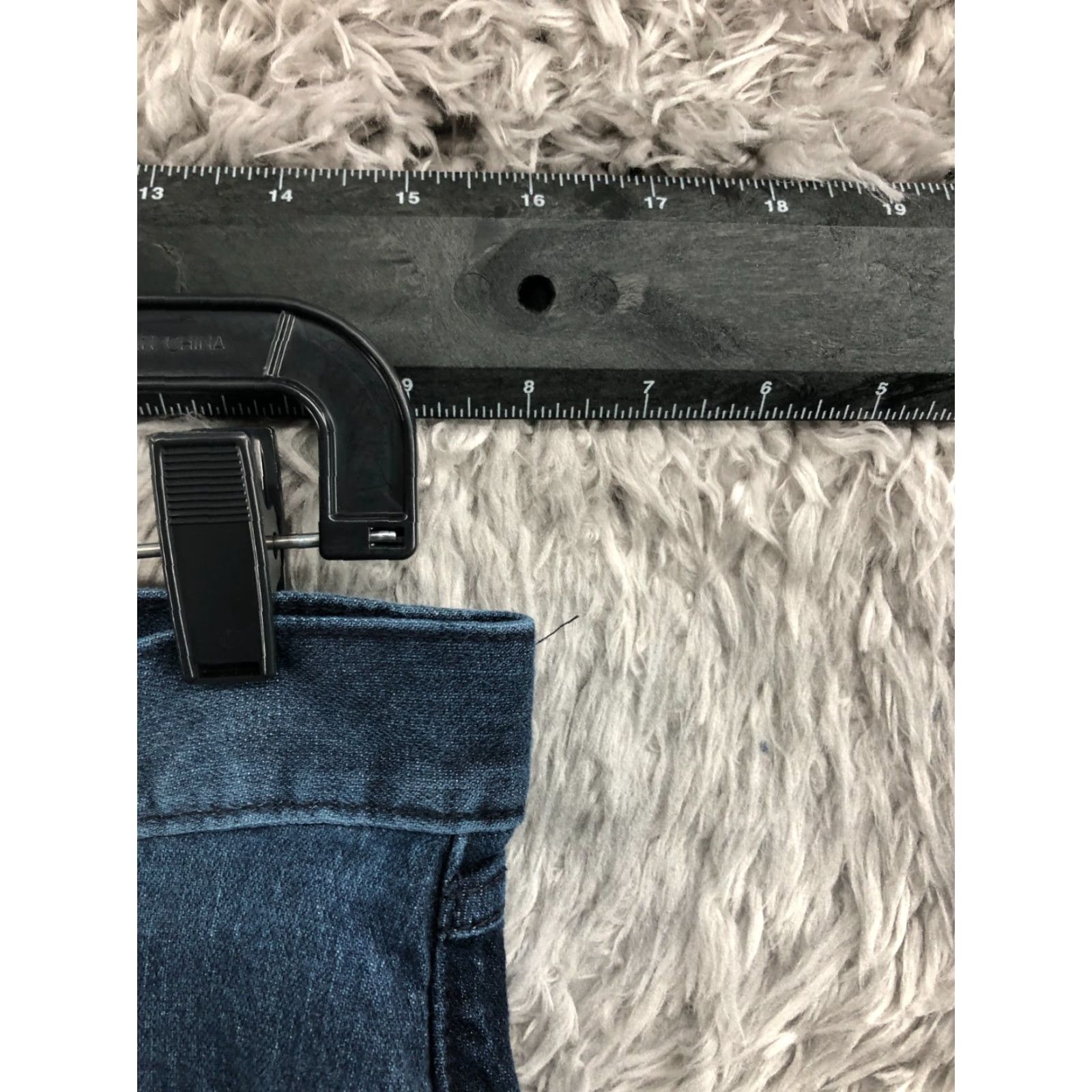 Vintage INC Denim Skinny Fit Jeans Mens 32x32 Mid Wash Blue Denim Jeans INC International Concepts Skinny Style Regular Fit 5-Pocket Blue Mens Size US 32 / EU 48 - 2 Thumbnail