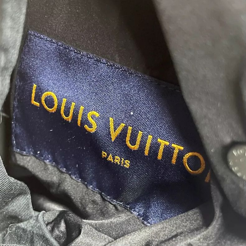 Louis Vuitton Louis Vuitton Black floral quilted jacket Nextarrow-2505 Size US S / EU 44-46 / 1 - 5 Thumbnail