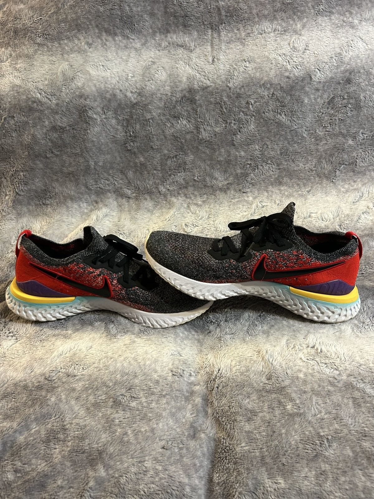 Nike Nike Epic React Flyknit 2 Black University Red Size 13 Size US 13 / EU 46 - 2 Thumbnail