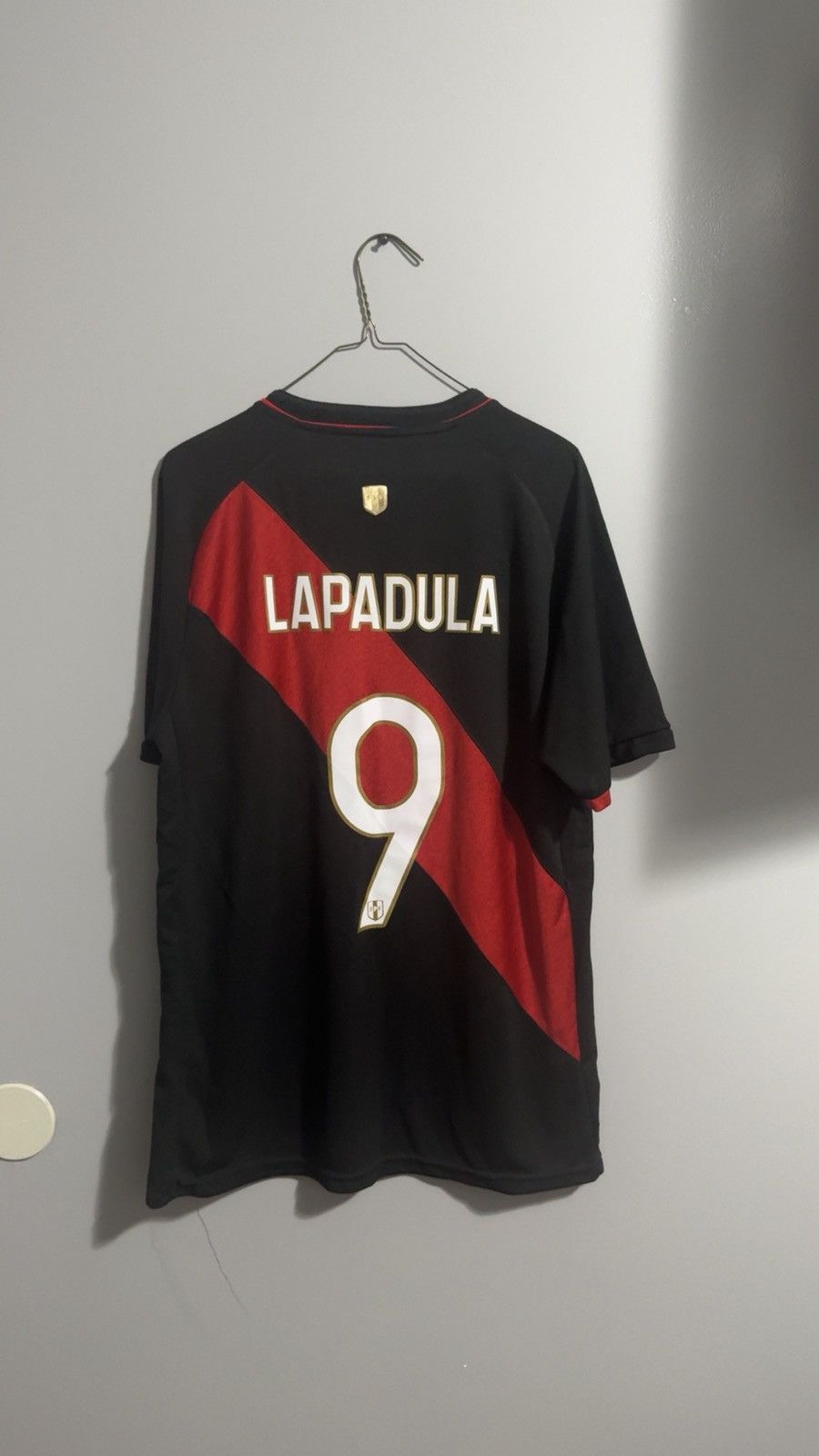 Vintage Peru Jersey 2022 Marathon Away Kit Lapadula #9 Size US XL / EU 56 / 4 - 2 Thumbnail