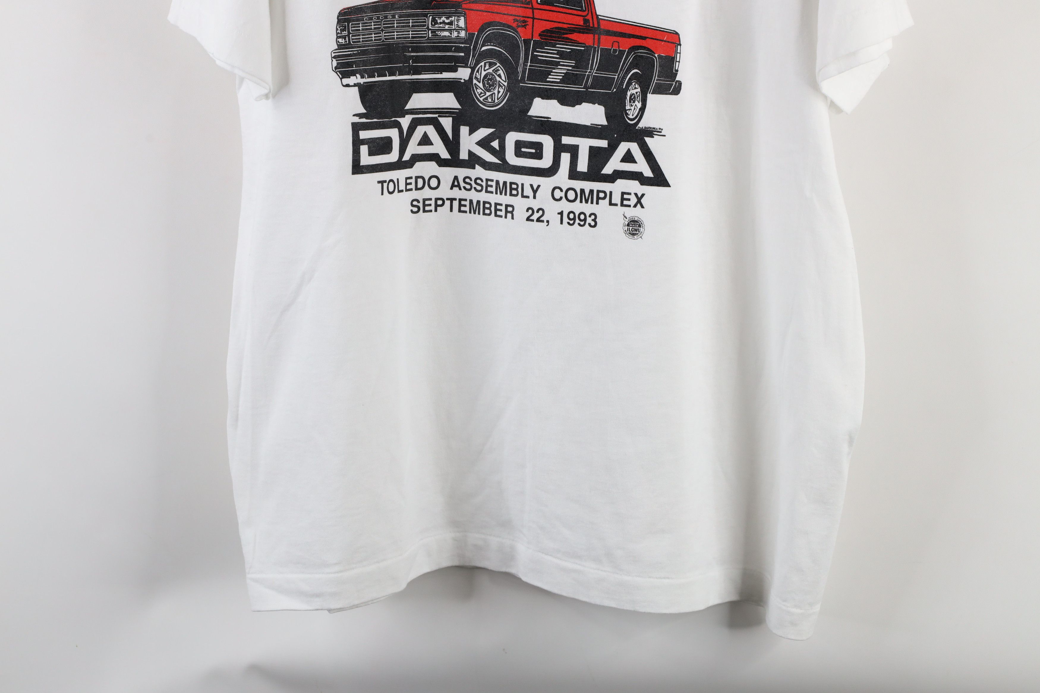 Vintage Vintage 90s Dakota Sport Assembly Complex T-Shirt White USA Size US XL / EU 56 / 4 - 3 Thumbnail