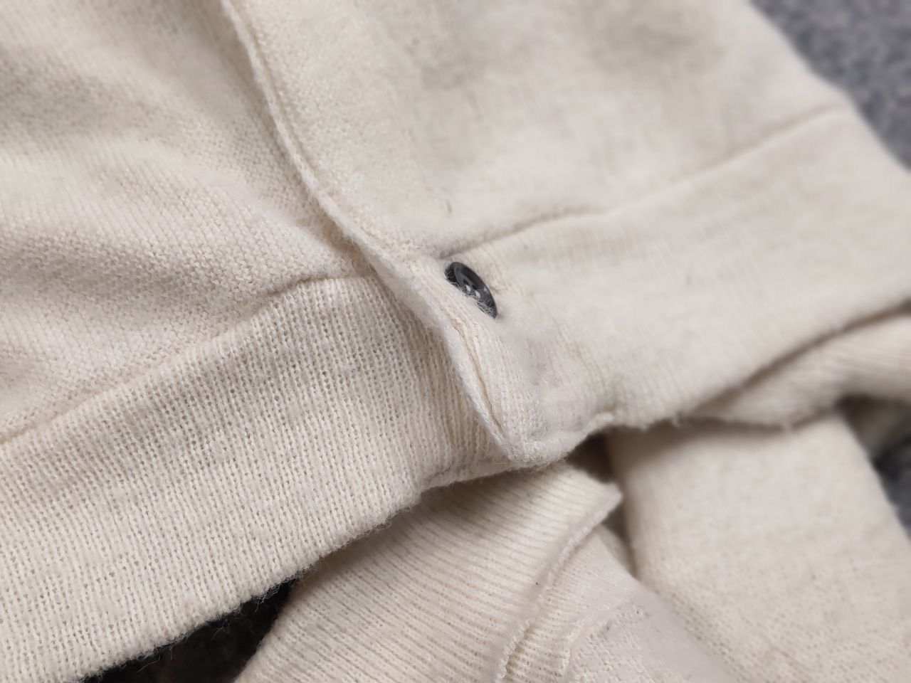 Lacoste Rare Vintage 90's Izod Lacoste Logo Beige cardigan Sweater Size US M / EU 48-50 / 2 - 17 Thumbnail