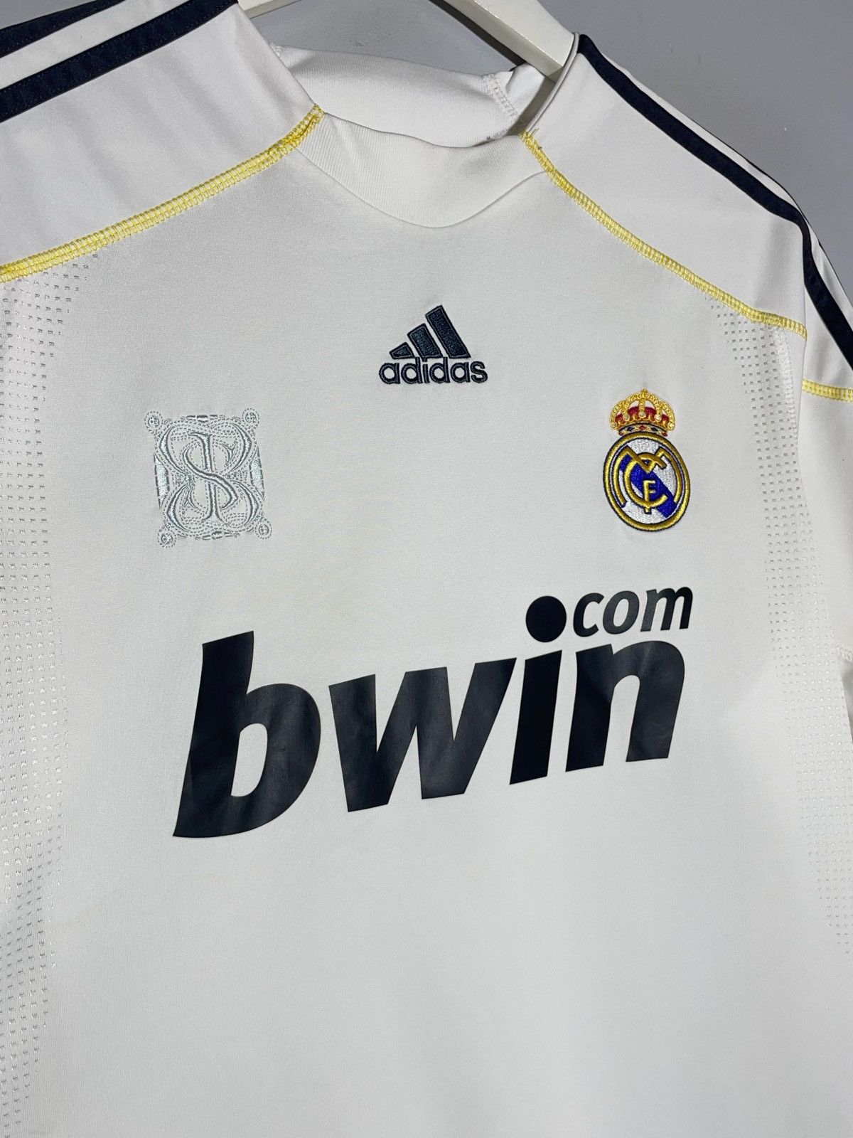 Adidas × Vintage #9 Ronaldo Real Madrid Adidas 2009/10 Home Football Kit Size US M / EU 48-50 / 2 - 4 Thumbnail
