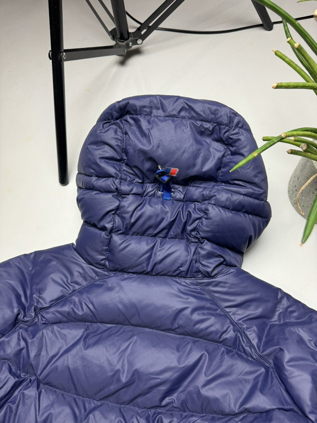 Berghaus × Vintage Rare Berghaus Down puffer jacket y2k Size M / US 6-8 / IT 42-44 - 16 Thumbnail
