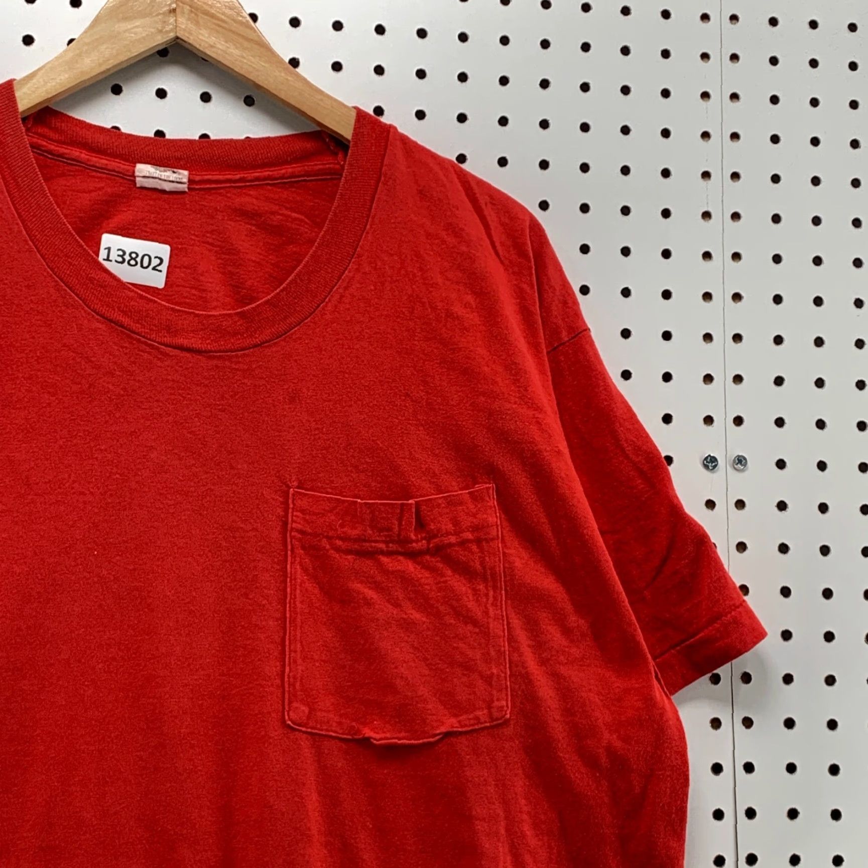 Fruit Of The Loom VINTAGE Fruit Of The Loom Red Short Sleeve Single Stitch 2XL Shirt | 90s USA Hipster Mens Size US XXL / EU 58 / 5 - 2 Thumbnail