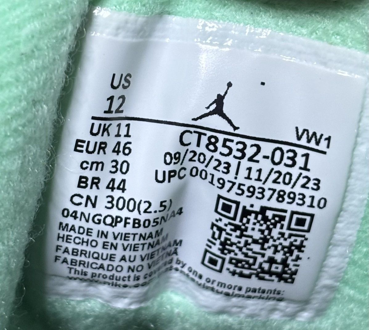 Jordan Brand Jordan 3 Retro Green Glow 2024 Size 12 Size US 12 / EU 45 - 6 Thumbnail