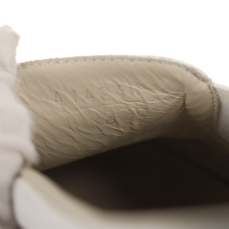 Gucci Gucci Casual Slip-On Sneakers in White Size US 6 / EU 39 - 8 Thumbnail