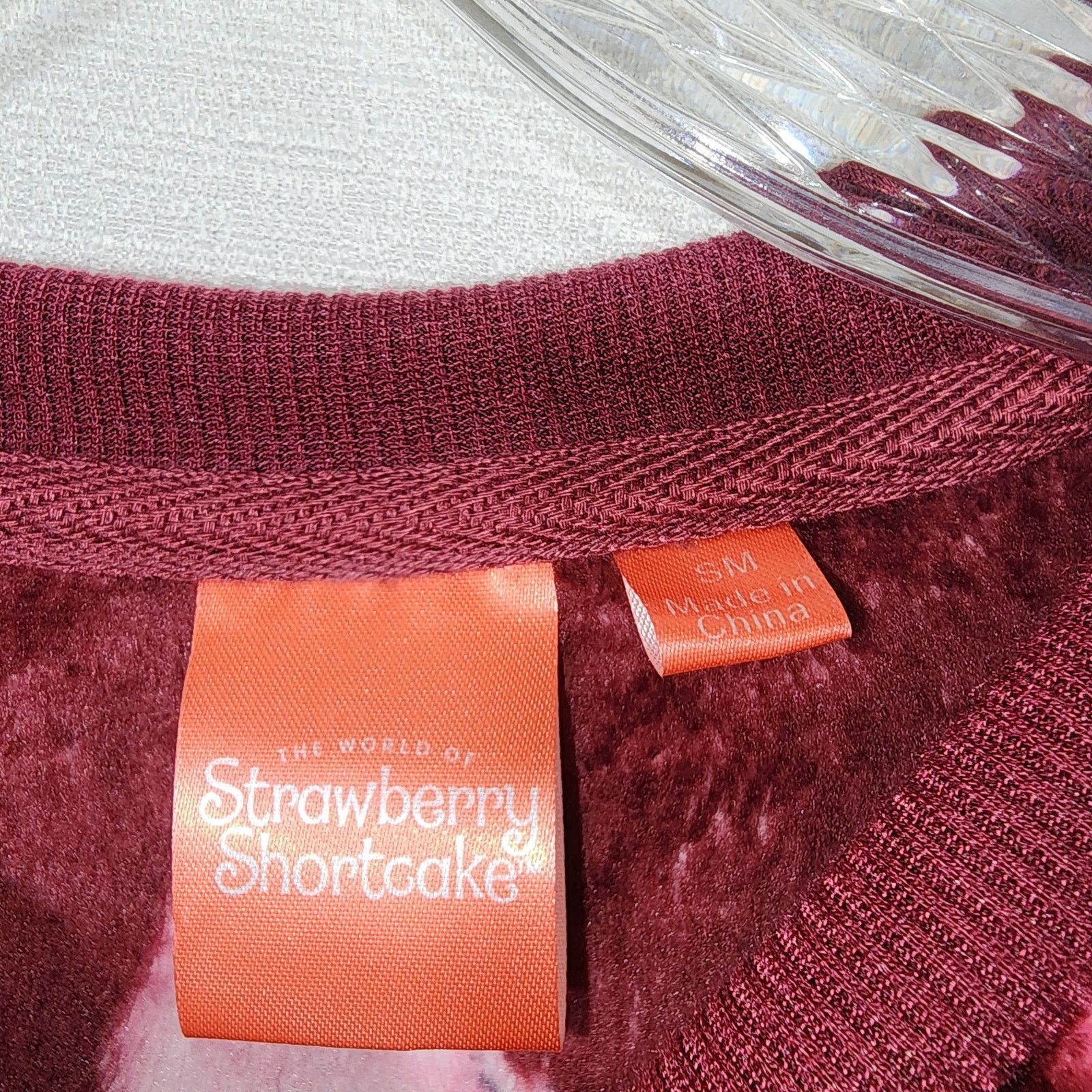 Strawberry Strawberry shortcake fleece sweatshirt women's size small Size S / US 4 / IT 40 - 3 Thumbnail