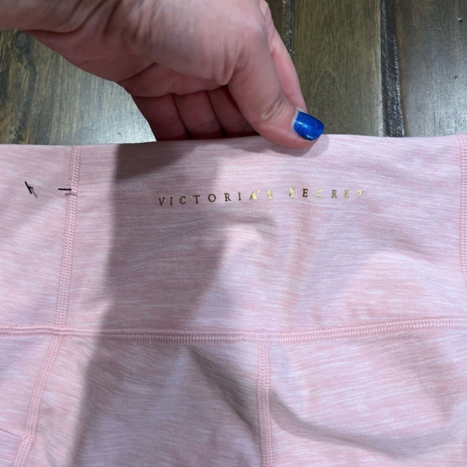 Victoria's Secret NWOT Victoria's Secret Athletic Ankle Length Leggings Sz 12 Size 34" / US 12 / IT 48 - 13 Thumbnail