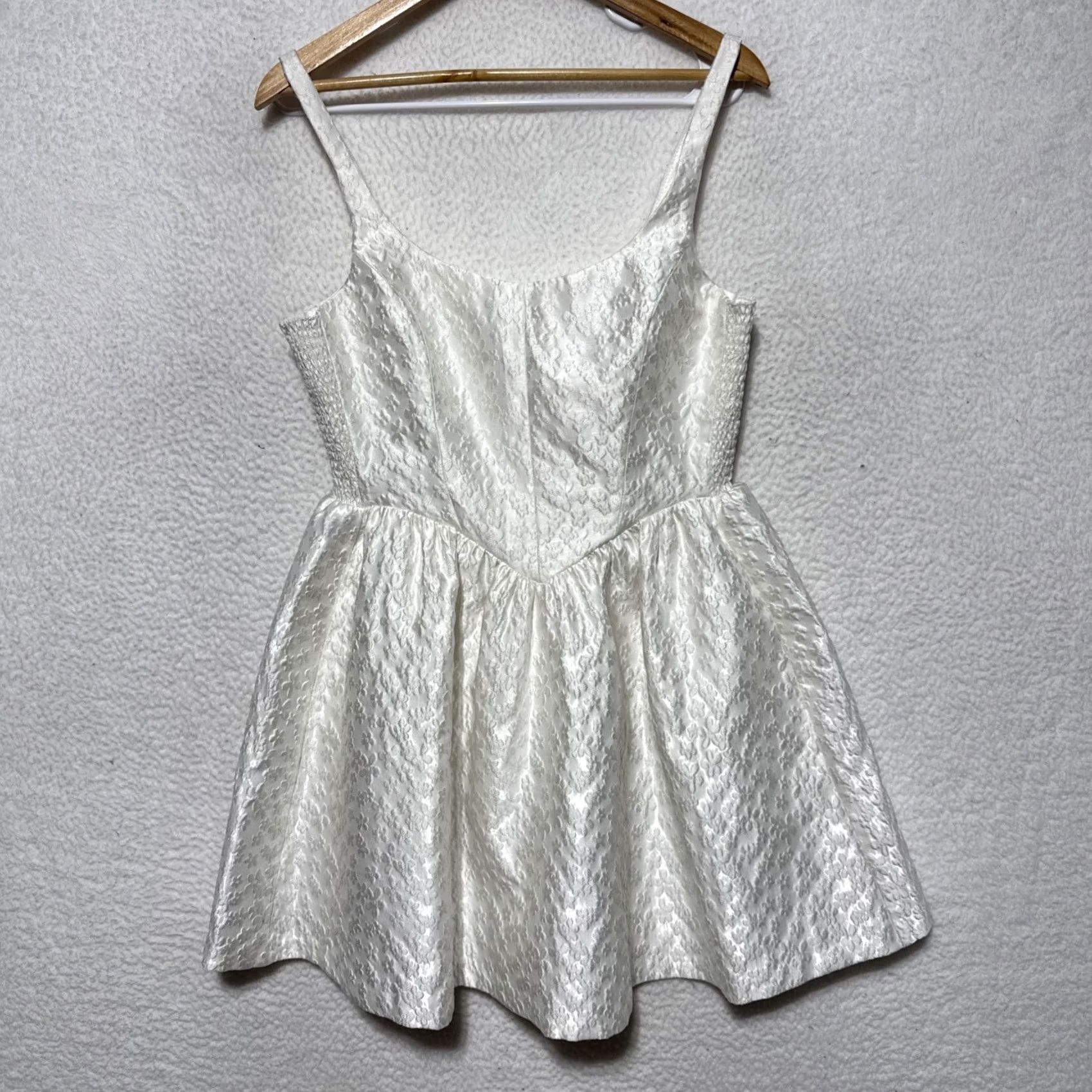 Amanda Uprichard Amanda Uprichard Mabel Dress In Bellis Womens Size L Midi Sleeveless White Floral Zip Scoop Neck Party/Cocktail Wedding Formal Dresses Womens Size L / US 10 / IT 46 - 2 Thumbnail