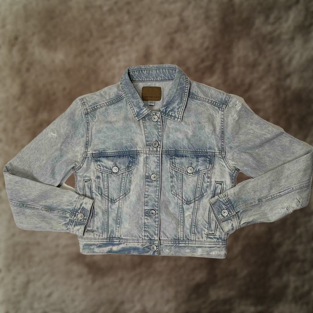 American Eagle Outfitters AEO American Eagle Light Blue Denim Jacket Cropped Distressed Button-Down Short Sleeve Classic Fit Size Small Womens Jacket Size 28" / US 6 / IT 42 - 1 Thumbnail