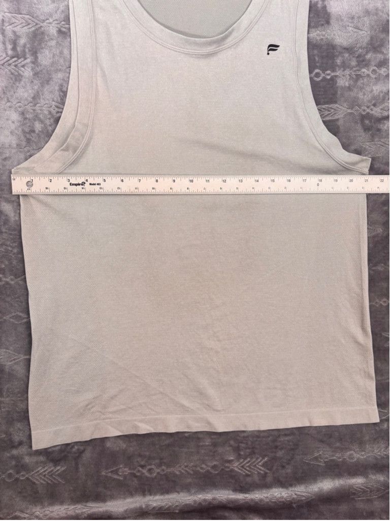 Fabletics Men's Fabletics Tank Top Size L Gray Size US L / EU 52-54 / 3 - 2 Thumbnail
