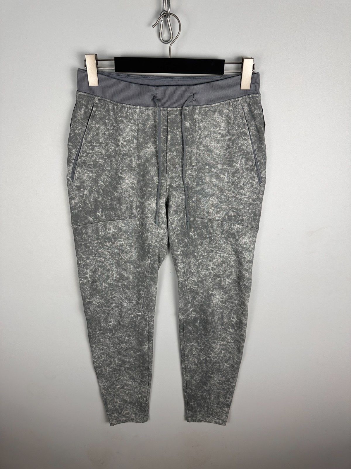 Lululemon Lululemon Textured Tech Pant Mens Grey Size M Size US 32 / EU 48 - 1 Thumbnail