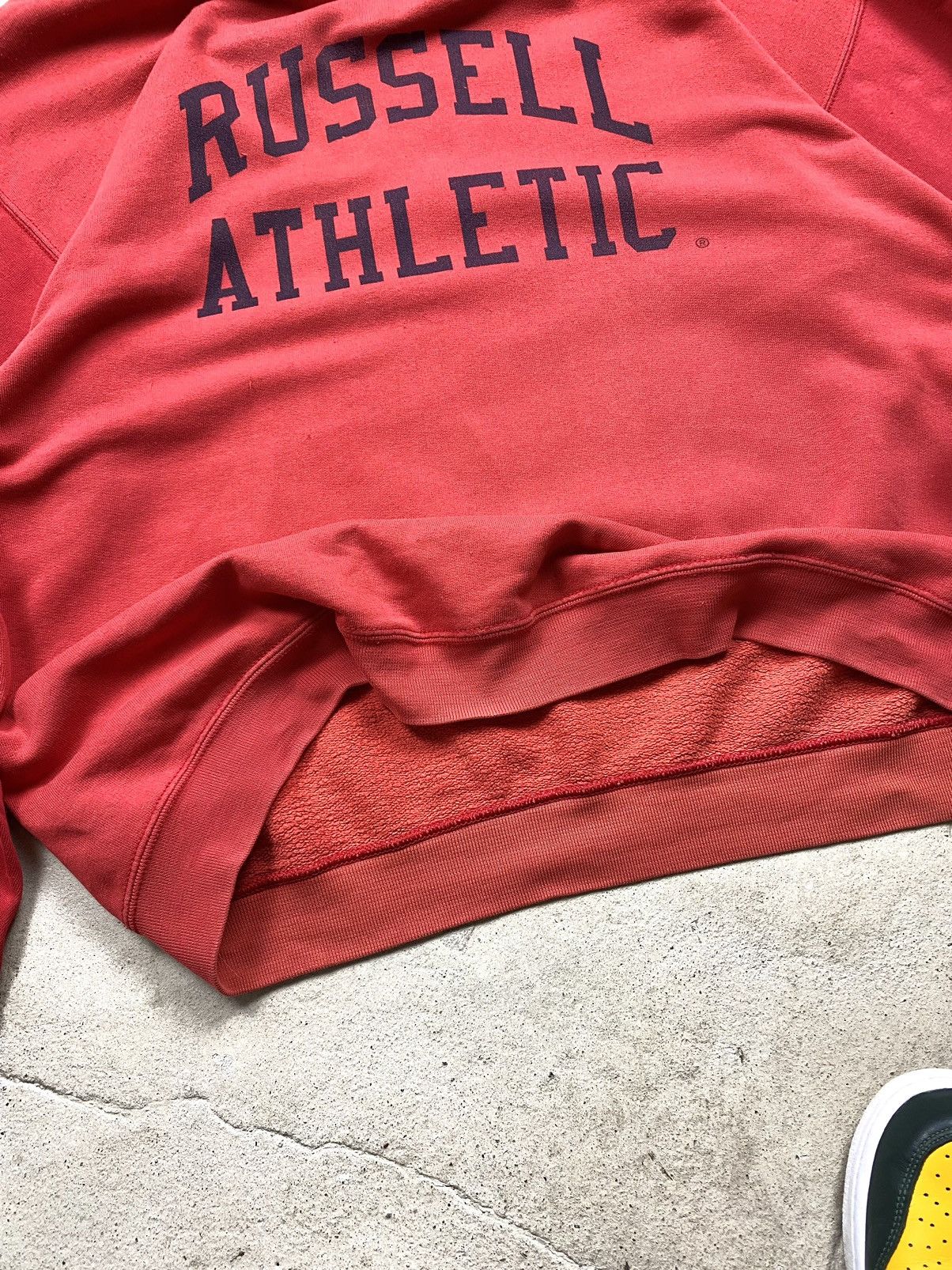 Russell Athletic Vintage 1990s Russell Athletic Faded Sweatshirt Hype Y2K Size US XL / EU 56 / 4 - 10 Thumbnail