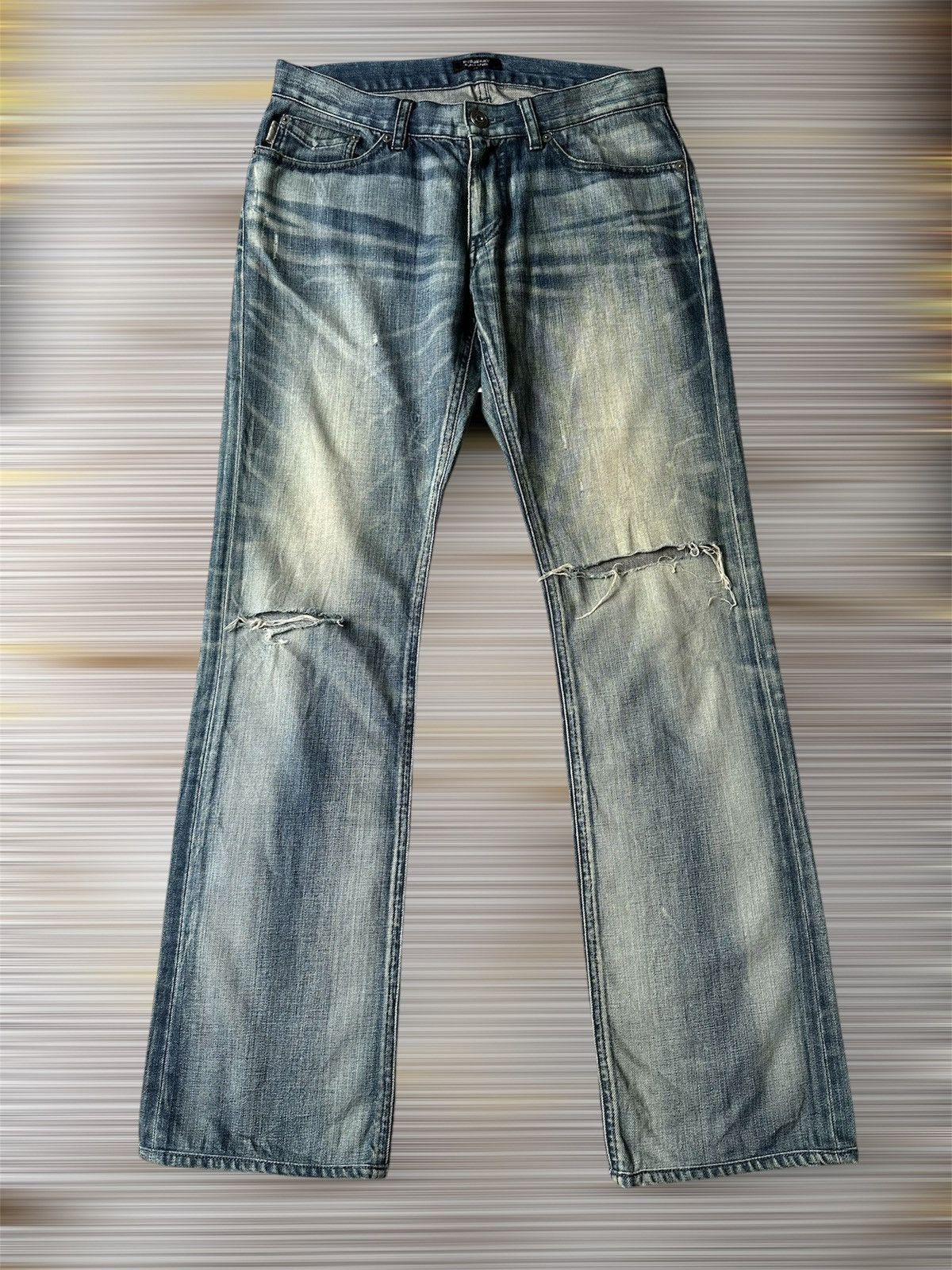 Burberry Burberry Black Label Faded Blue Design Distressed Denim Size US 30 / EU 46 - 1 Thumbnail
