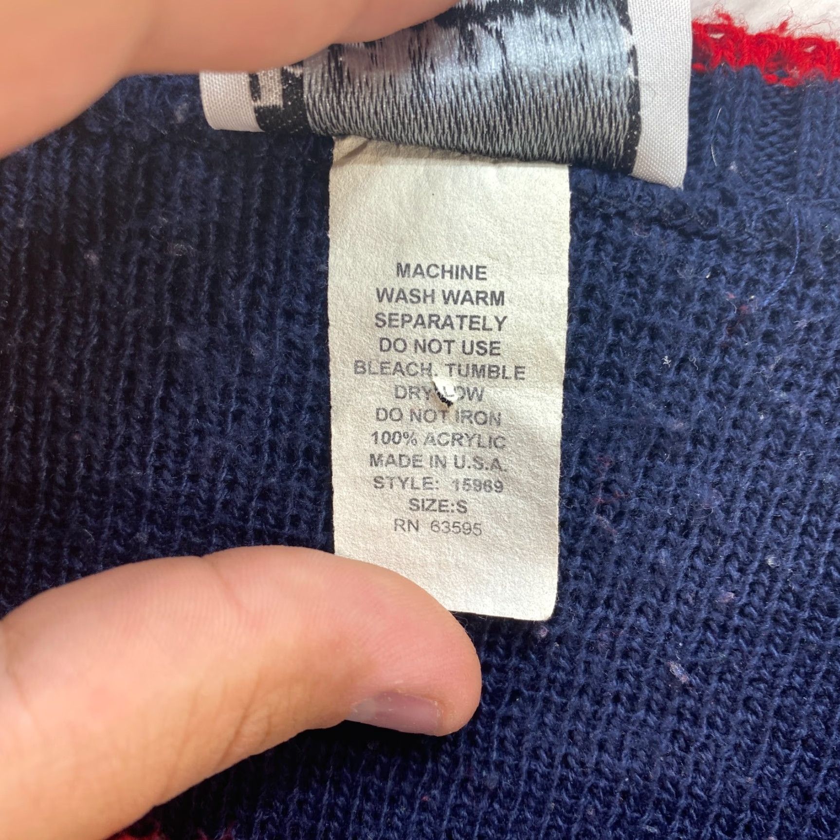 Hanes VINTAGE Hanes USA American Flag Small Blue Sweater Unisex Adults S Crew Neck 100 Acrylic VTG VTG VTG Size US S / EU 44-46 / 1 - 8 Thumbnail