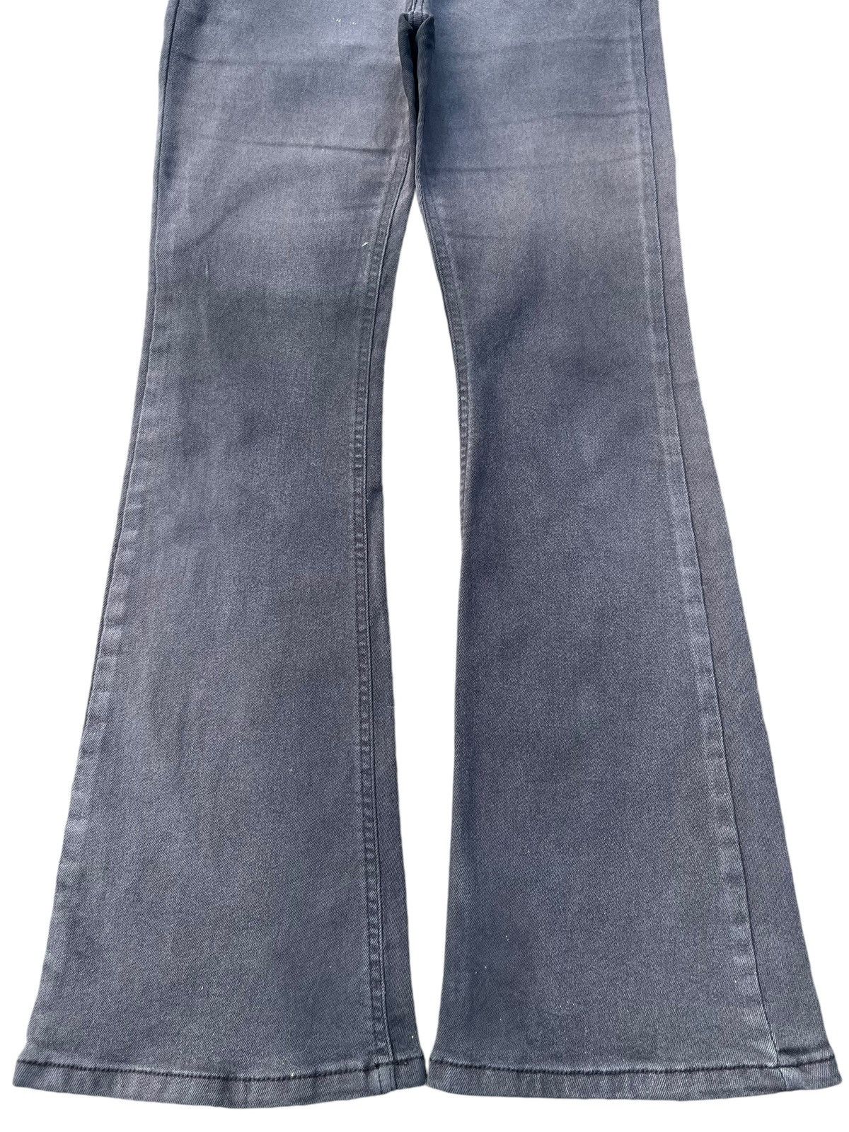 Japanese Brand Vintage Y2K High Street Black Washed High Rise Flare Jeans Size 26" / US 2 / IT 38 - 5 Thumbnail