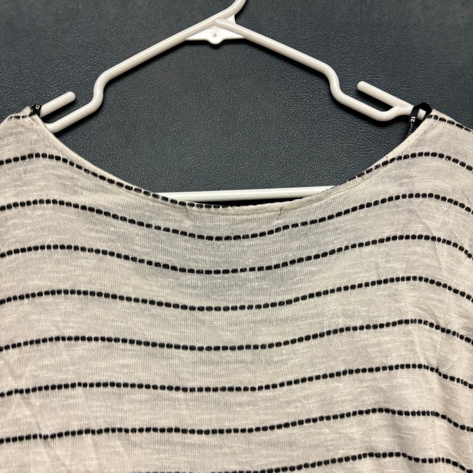 Forever 21 Forever 21 Striped Knit Short Sleeve Top Large Pocket Size L / US 10 / IT 46 - 10 Thumbnail