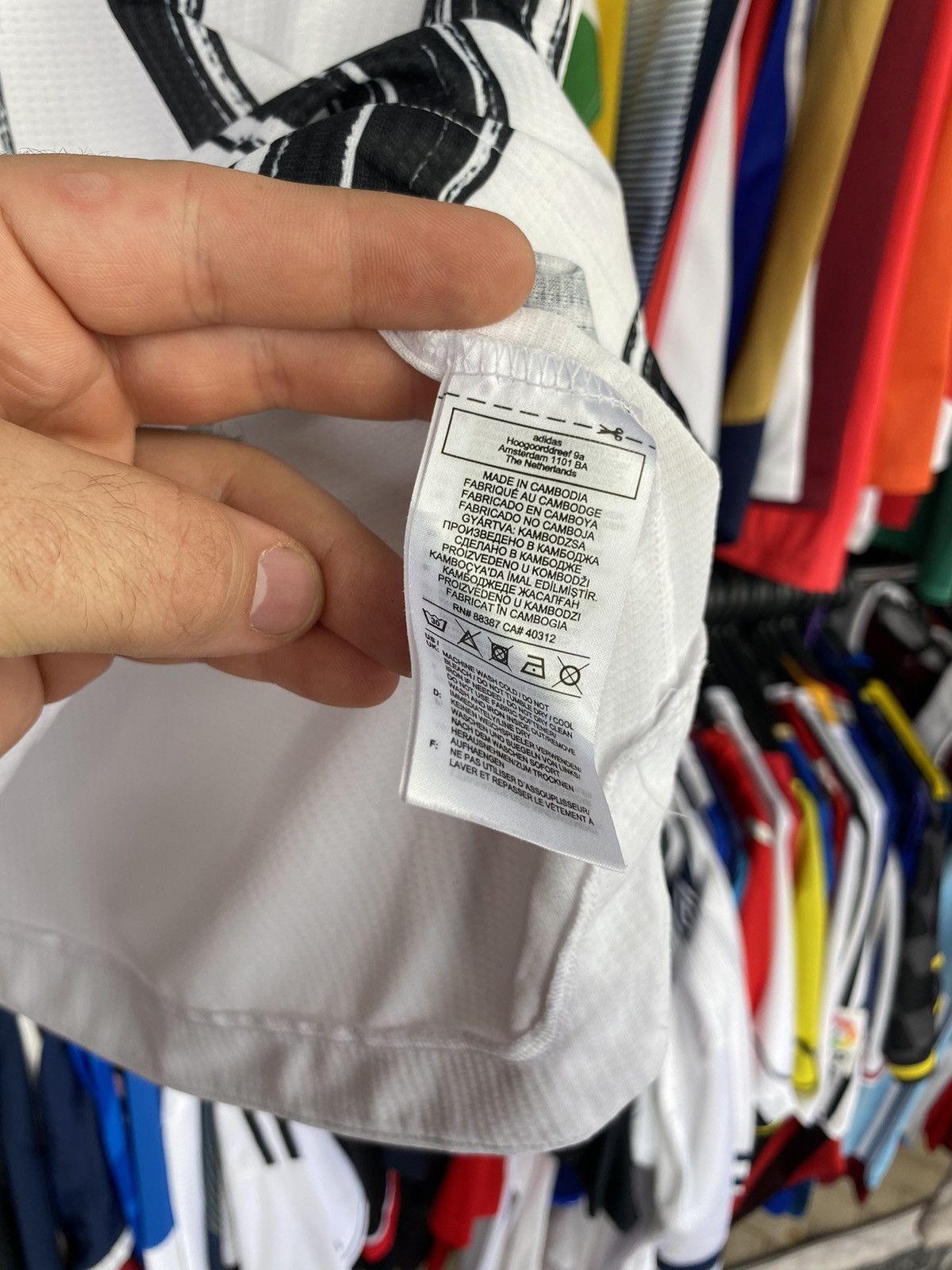 Adidas 2020/21 ADIDAS JUVENTUS HOME SOCCER FOOTBALL JERSEY SHIRT Size US S / EU 44-46 / 1 - 7 Thumbnail
