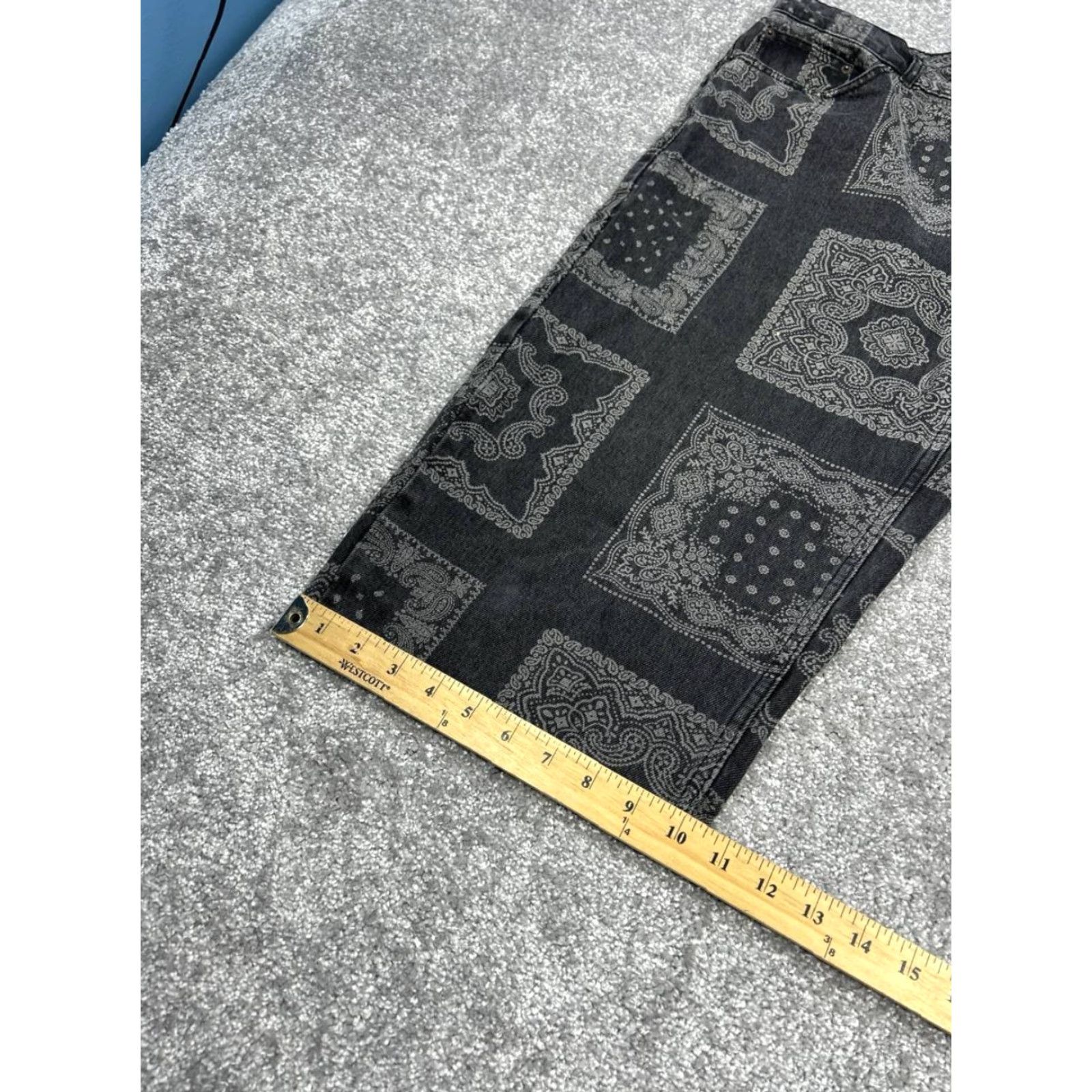 Urban Outfitters VINTAGE Urban Outfitters Capris Mens 34 Denim Gray Bandana Bow 17" Inseam jeans Regular Mens Size US 34 / EU 50 - 6 Thumbnail