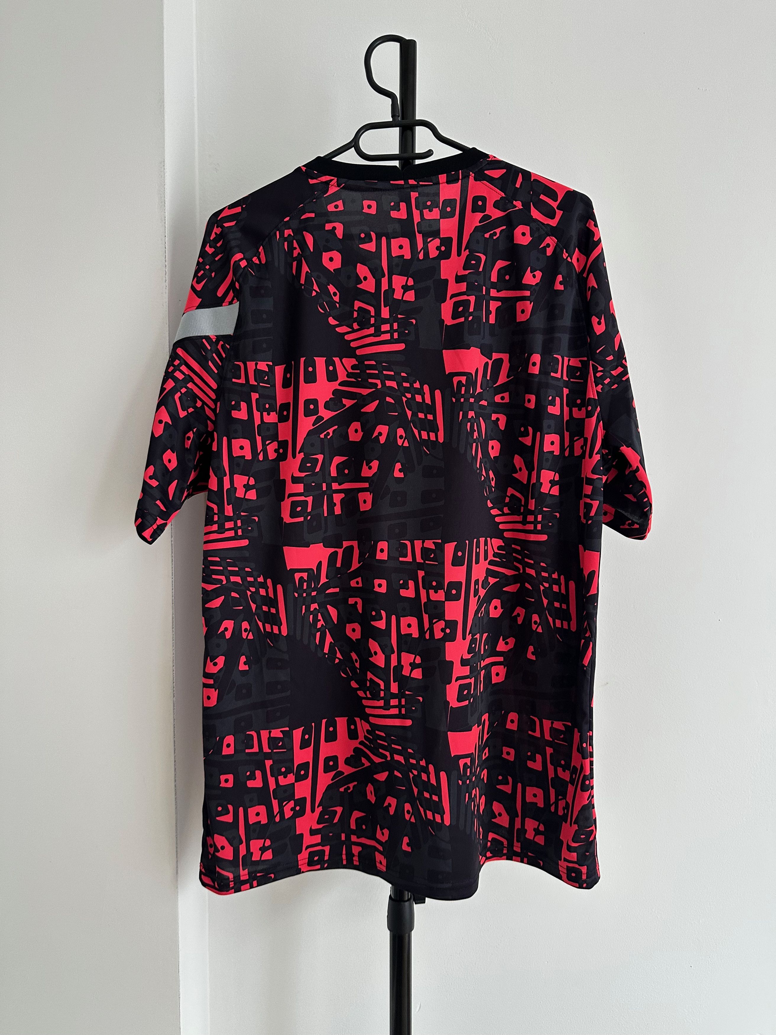 Nike Nike Liverpool F.C. Pre-Match Short Sleeve Soccer CZ3311-010 Size US XL / EU 56 / 4 - 9 Thumbnail