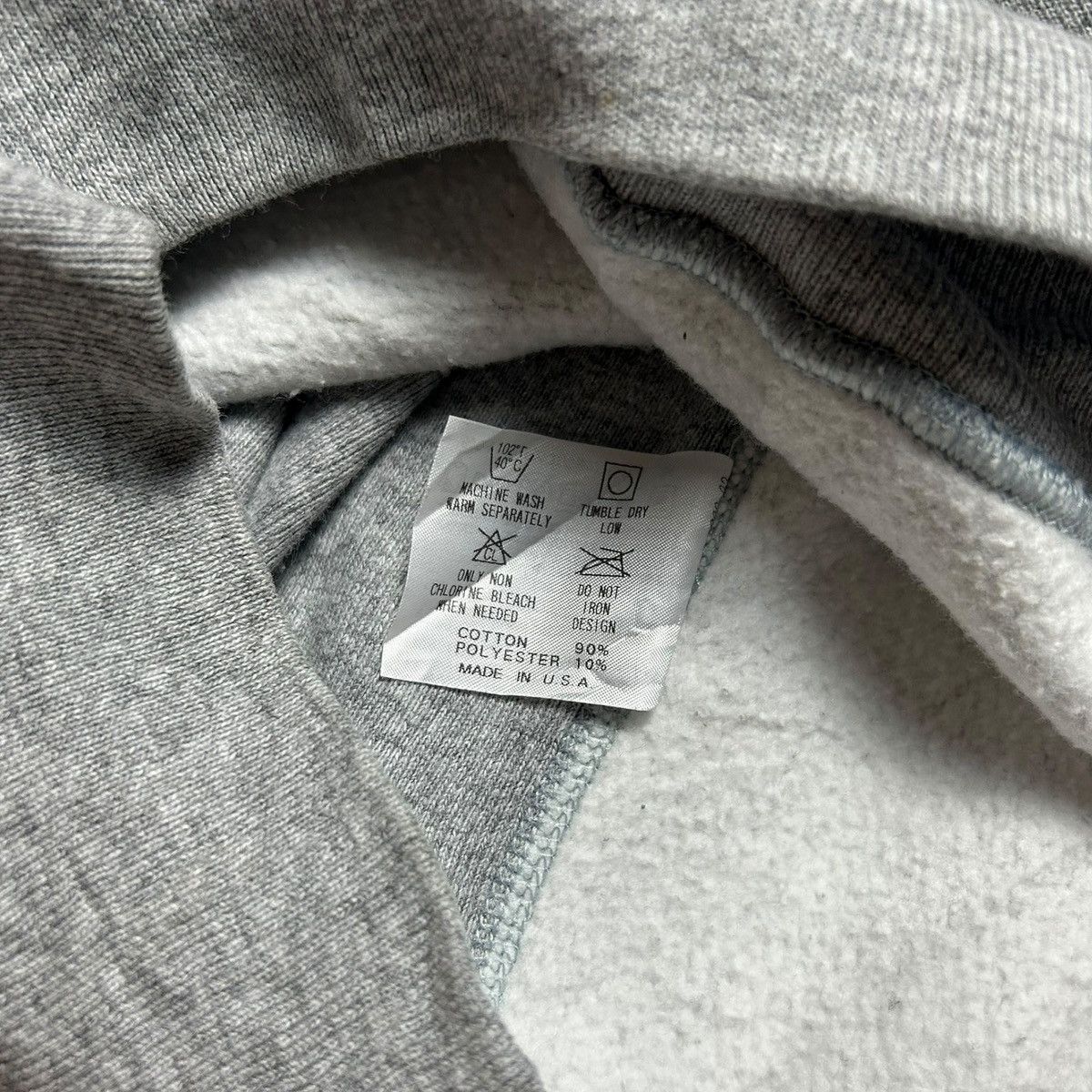 Champion × Vintage Vintage Champion Reverse Weave Crewneck Sweatshirt Pullover Size US L / EU 52-54 / 3 - 5 Thumbnail