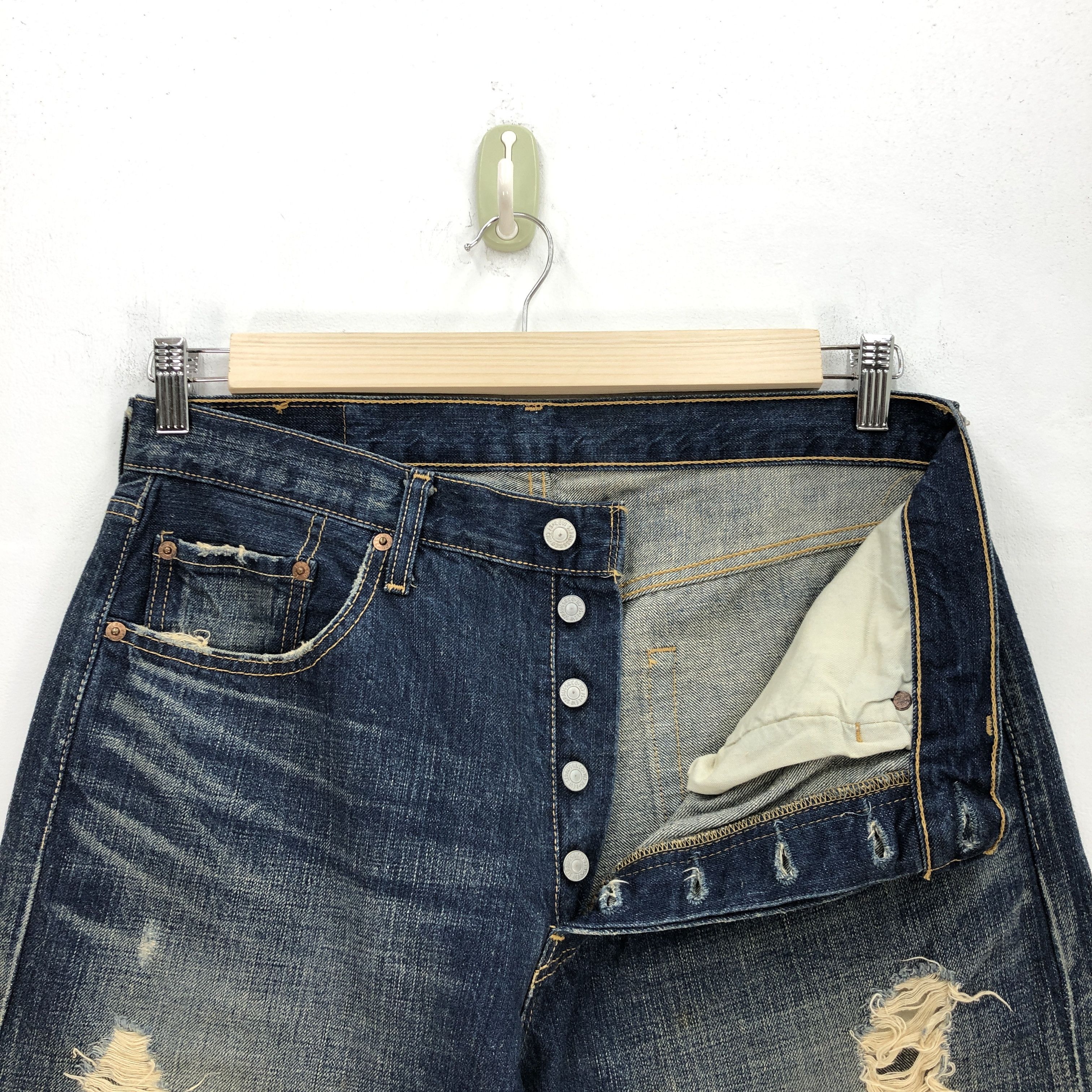 Levi's Vintage Levis 501 Jeans Levi's 501 Distressed Denim Pants Size US 32 / EU 48 - 5 Thumbnail