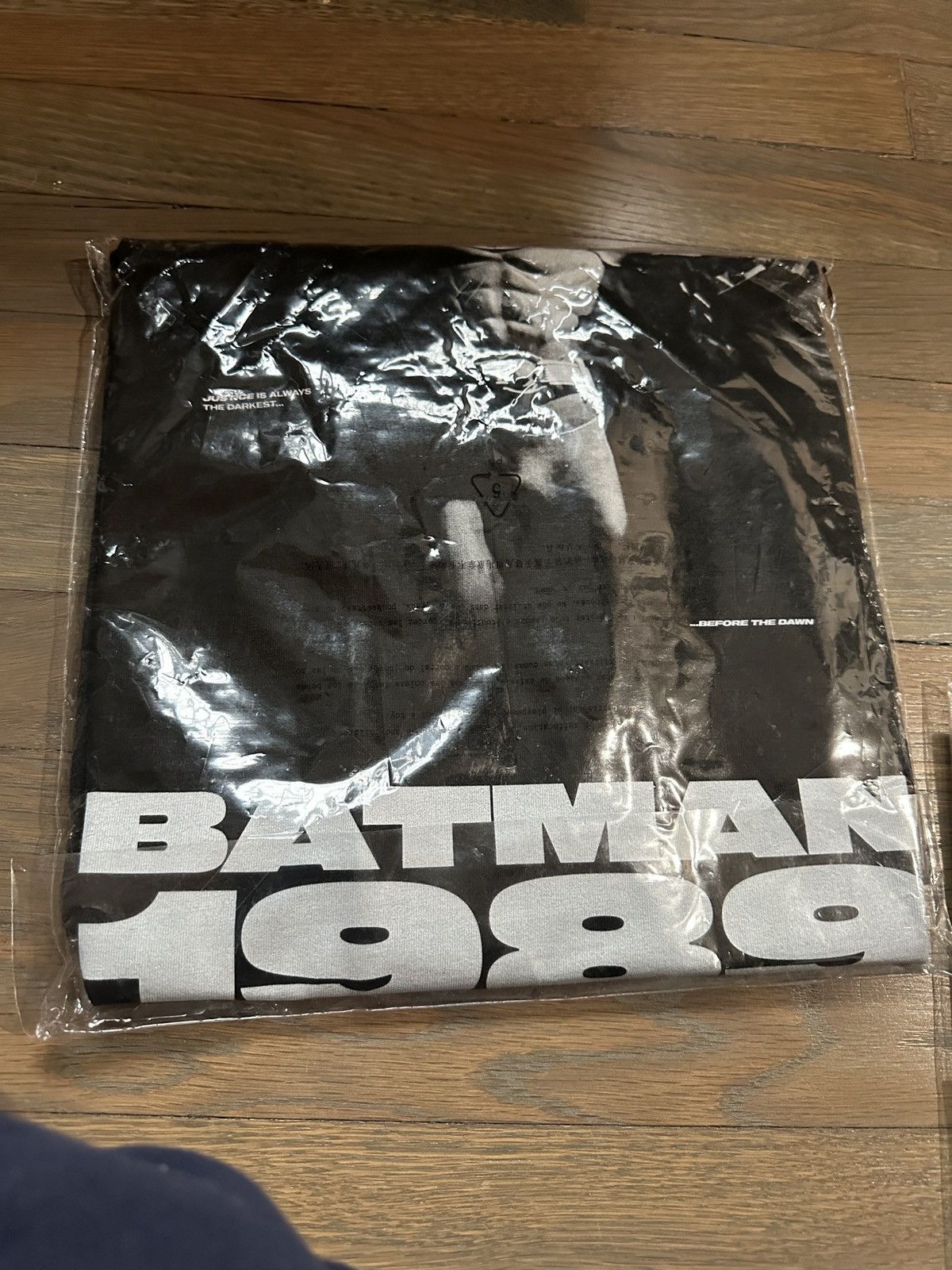 DC Comics × Kith Batman | Kith 1989 Justice Vintage Tee Size US XXL / EU 58 / 5 - 2 Thumbnail