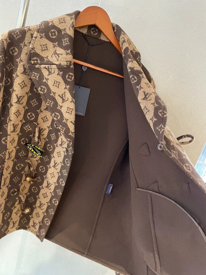 Louis Vuitton Louis Vuitton Full logo horn button jacket 2503-Nextarrow Size US S / EU 44-46 / 1 - 4 Thumbnail