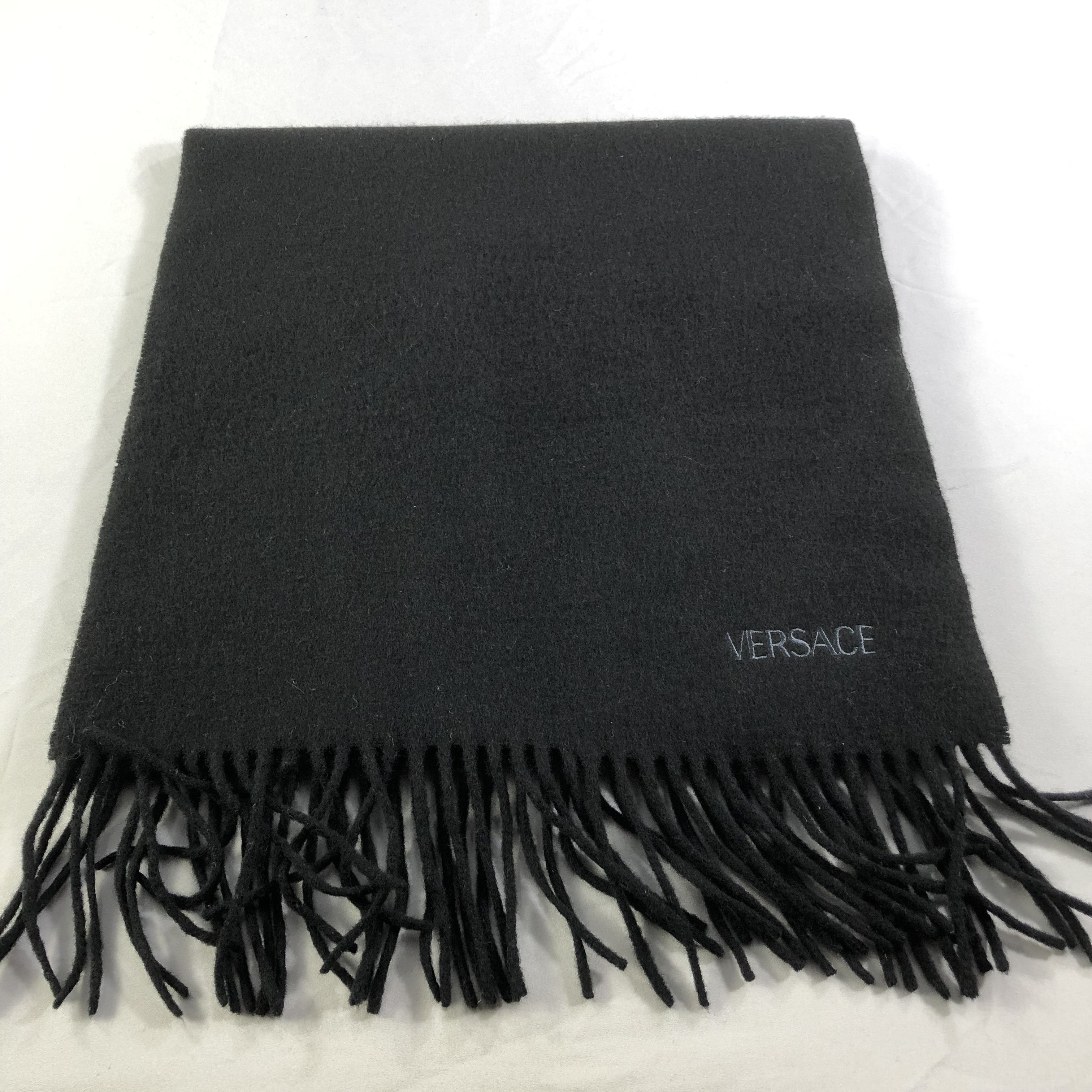 Versace Versace Plain Black Wool Scarf Muffler V1389 Size ONE SIZE - 2 Thumbnail