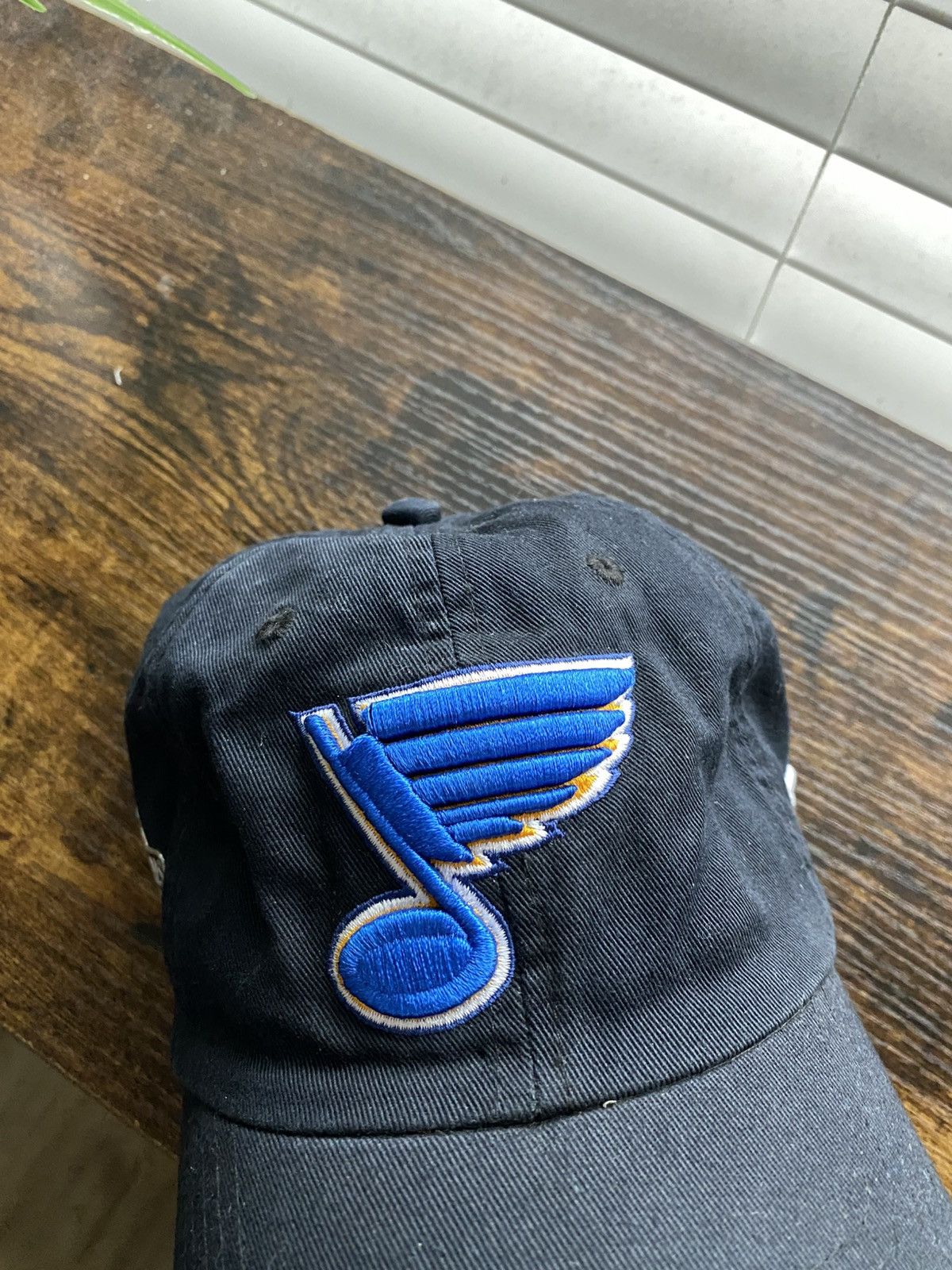 NHL St Louis Blues Hockey Hat Size ONE SIZE - 3 Thumbnail
