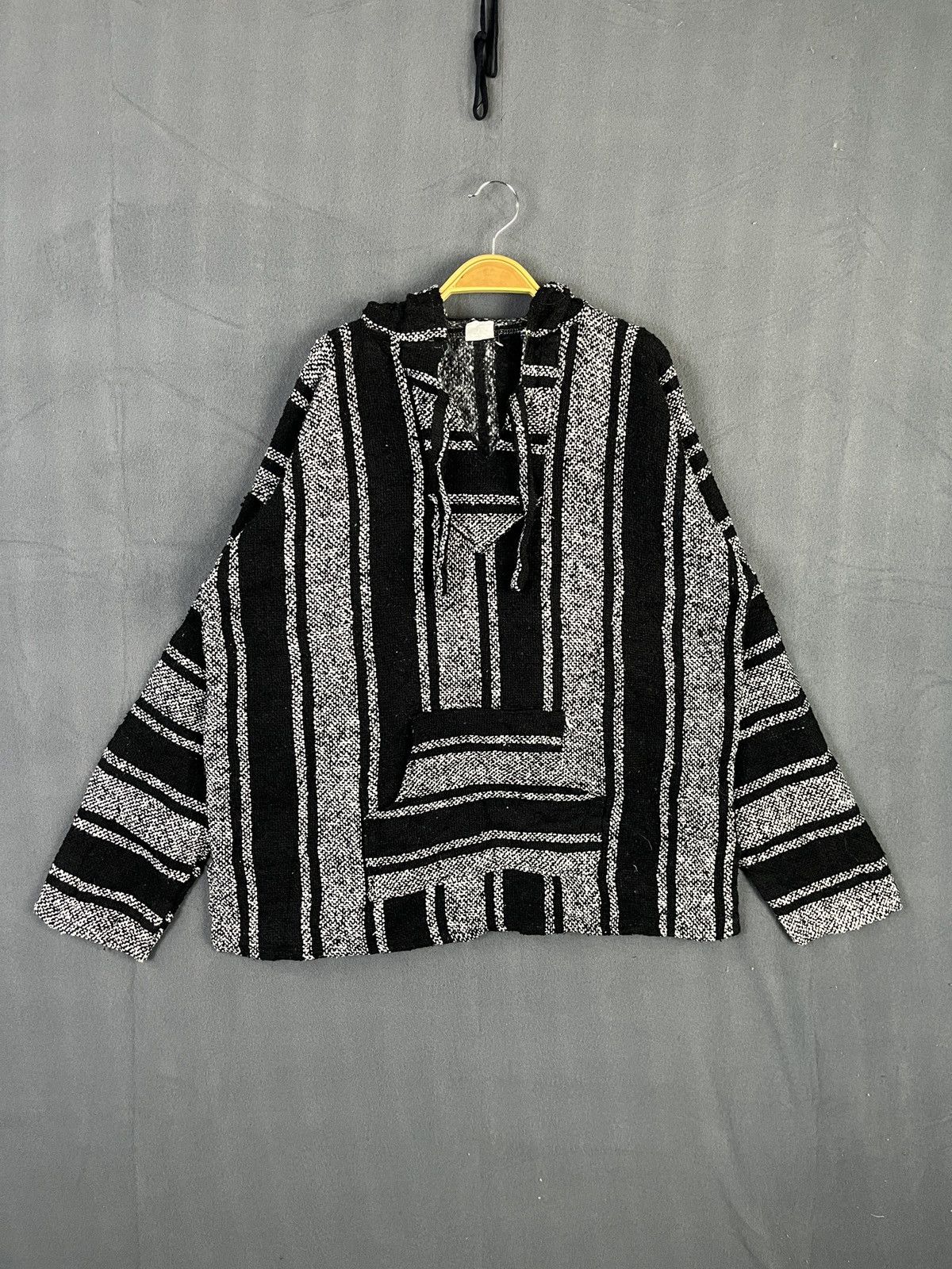 Mexican Threads × Vintage Rare Vintage Artesanias F.R. Inc. Mexican Drug Rugs Hoodie Size US M / EU 48-50 / 2 - 1 Thumbnail