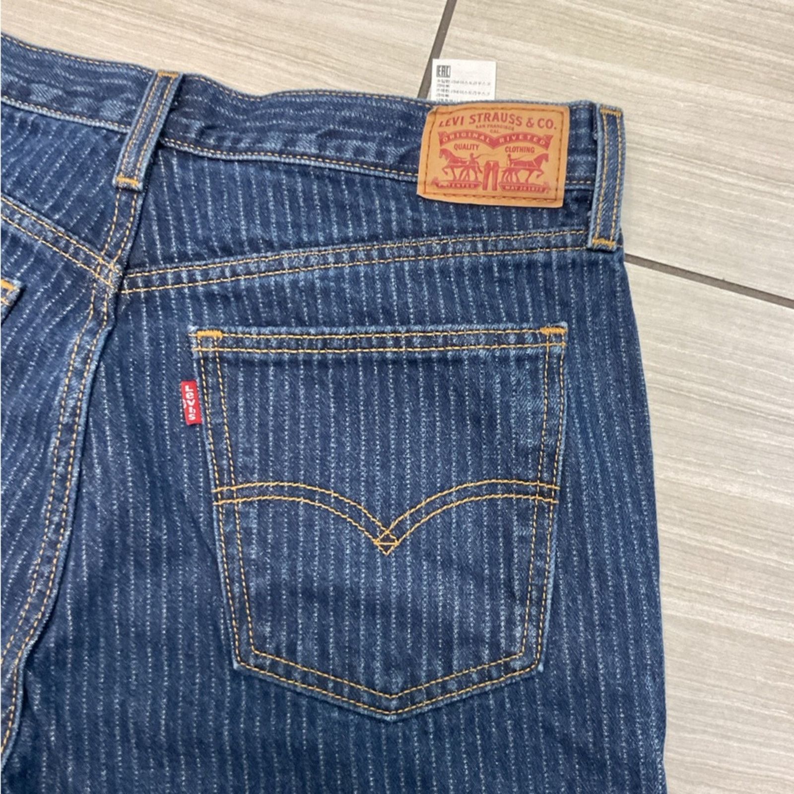 Levi's Levi’s Low Pro Women’s Pin Stripe Frayed Hem Jeans Size 30" / US 8 / IT 44 - 6 Thumbnail