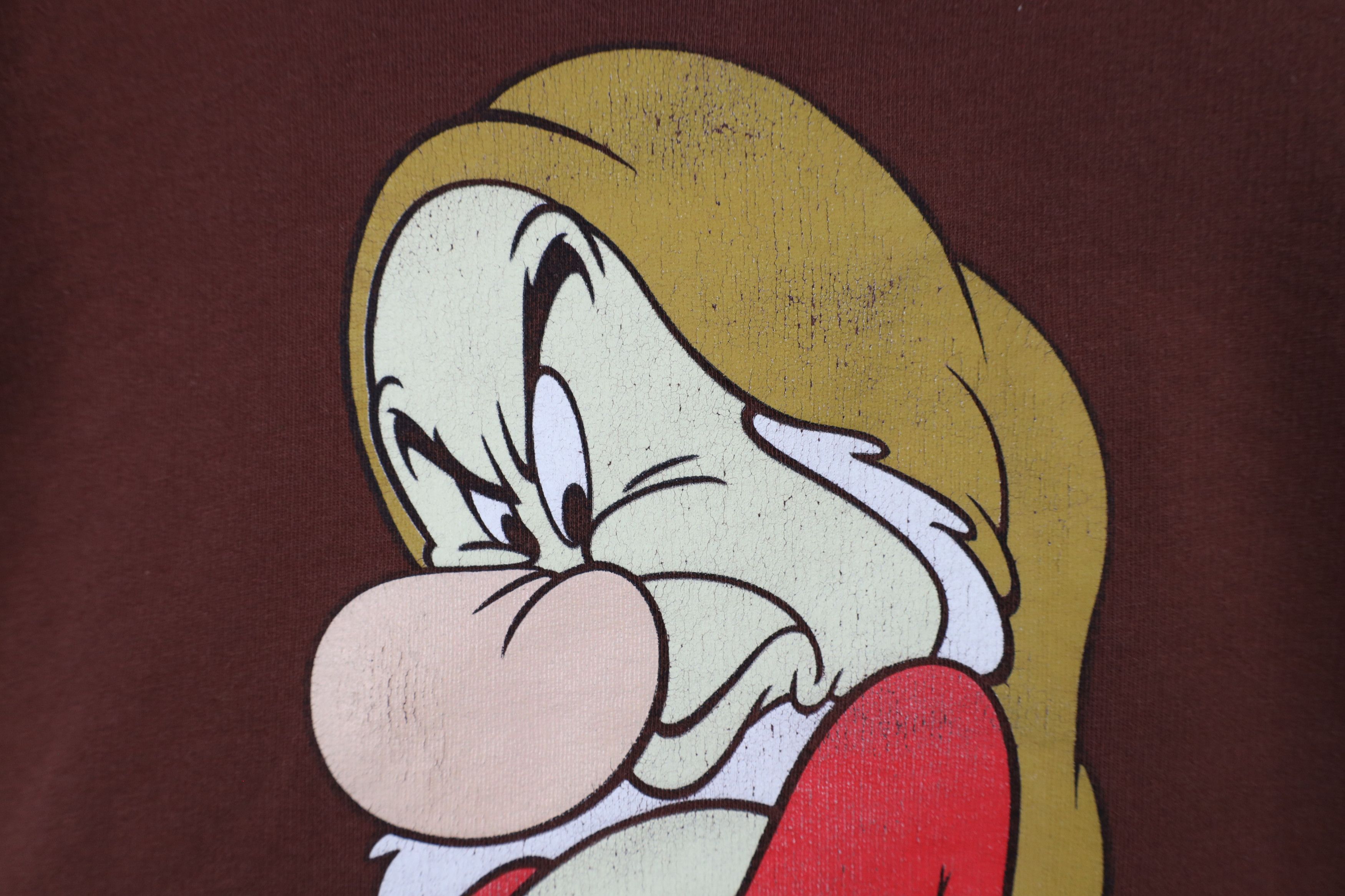Disney Vintage 90s Disney Snow White Grumpy Dwarf Sweatshirt Size US XXL / EU 58 / 5 - 6 Thumbnail