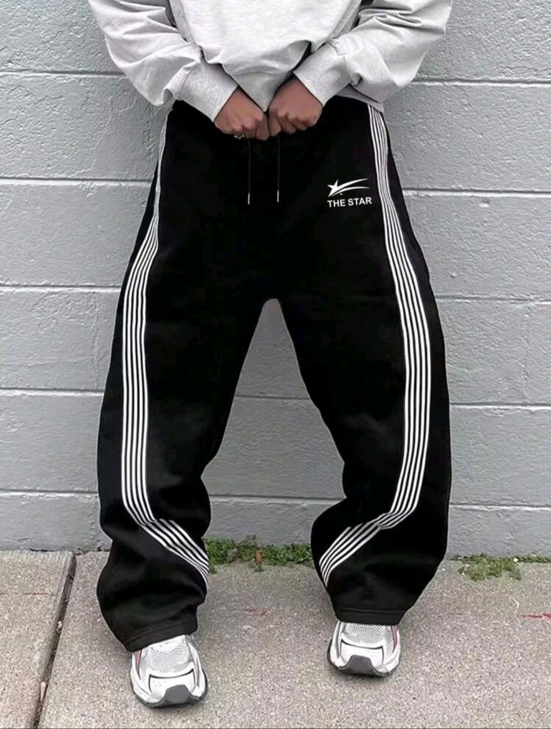 Japanese Brand Loose Fit Drawstring Waist Sweatpants sh Size US 36 / EU 52 - 1 Thumbnail