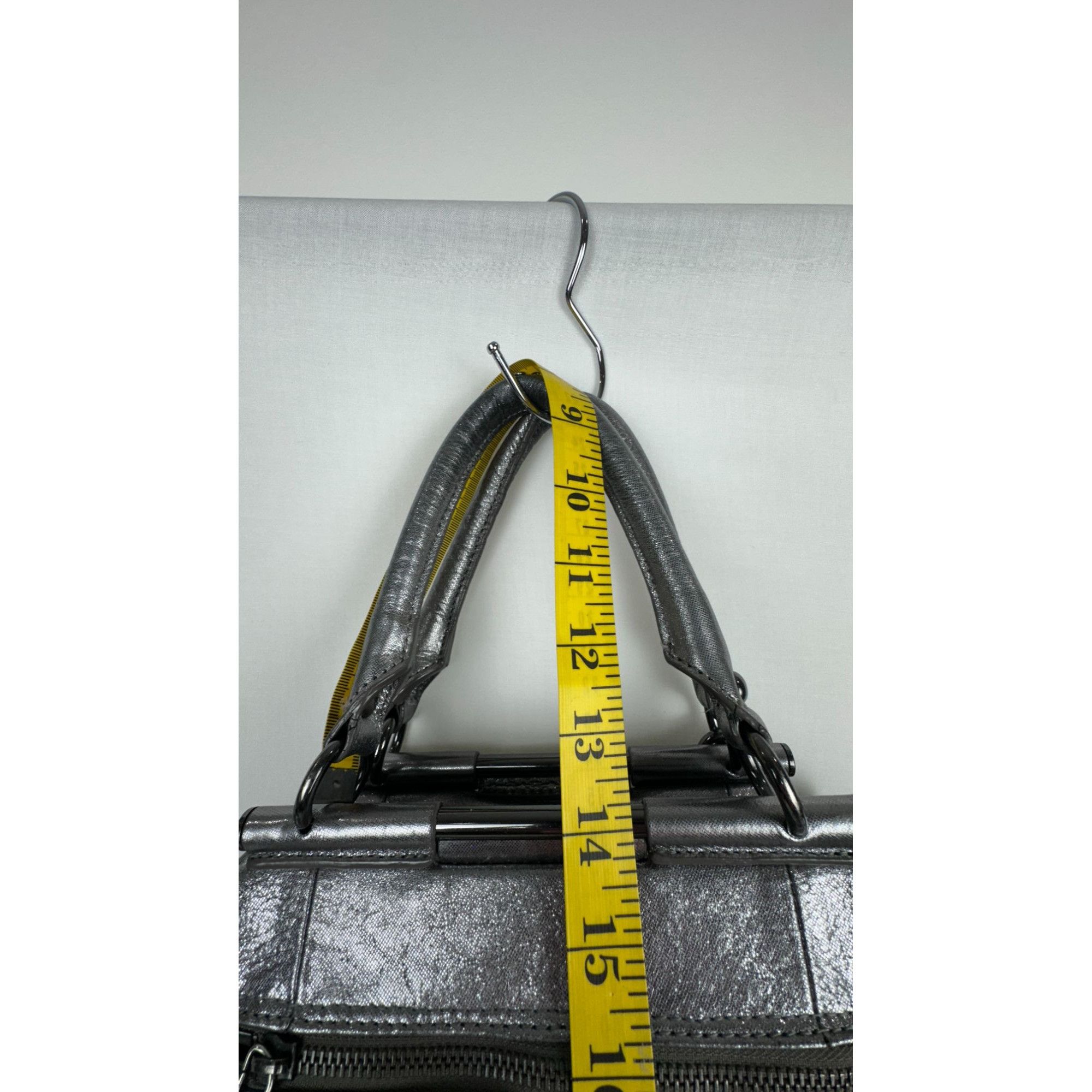 Kenneth Cole Kenneth Cole New York Metallic Silver Leather Shoulder Bag M Size ONE SIZE - 8 Thumbnail
