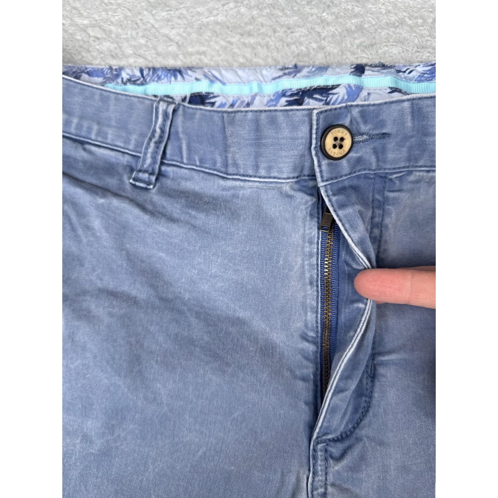 Tommy Bahama Tommy Bahama Shorts Mens 32 Blue Chino Flat Front Casual Summer Beach Regular Mens Size US 32 / EU 48 - 6 Thumbnail