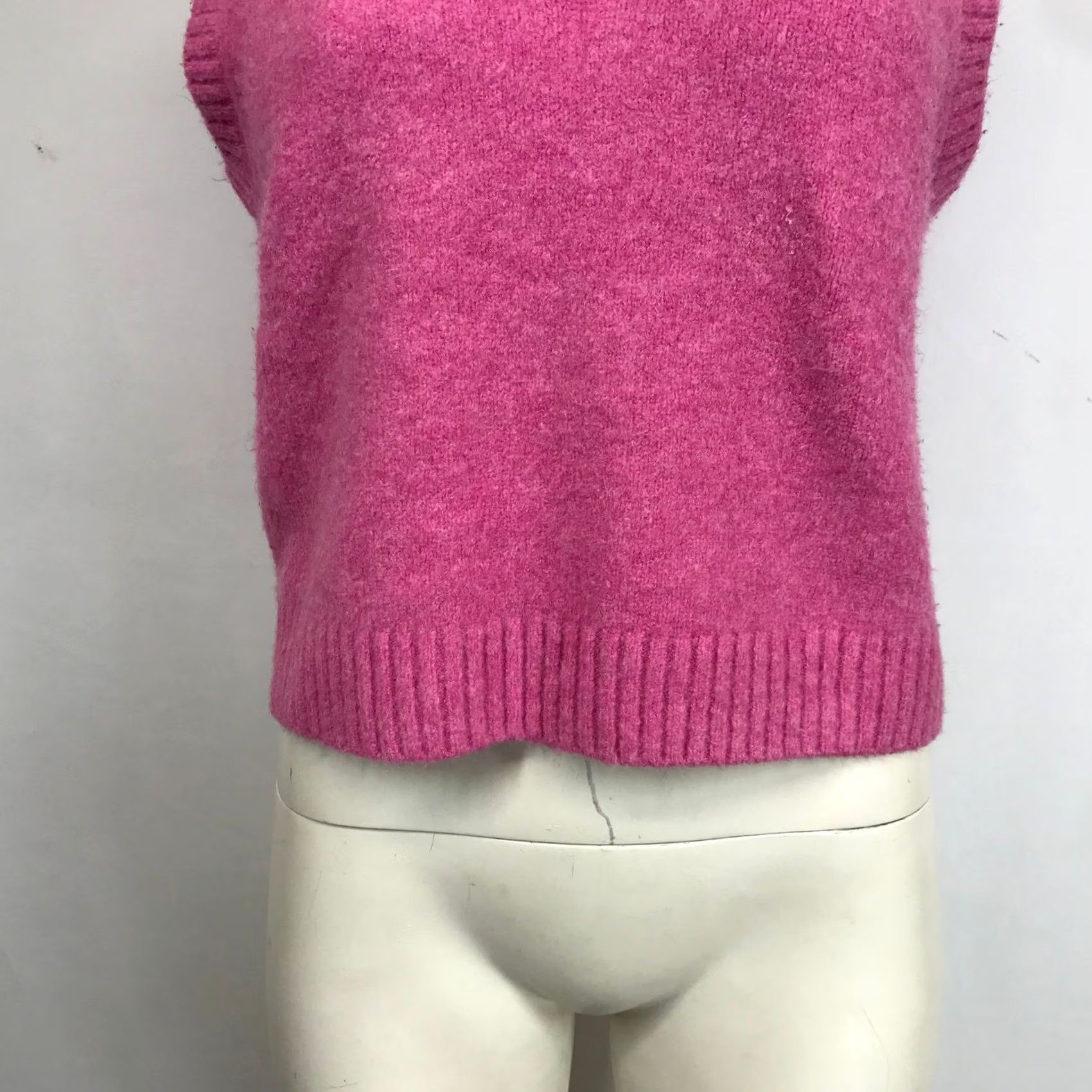 J.Crew J Crew V Neck Sweater Vest S Pink Extra Soft Sleeveless Size S / US 4 / IT 40 - 3 Thumbnail