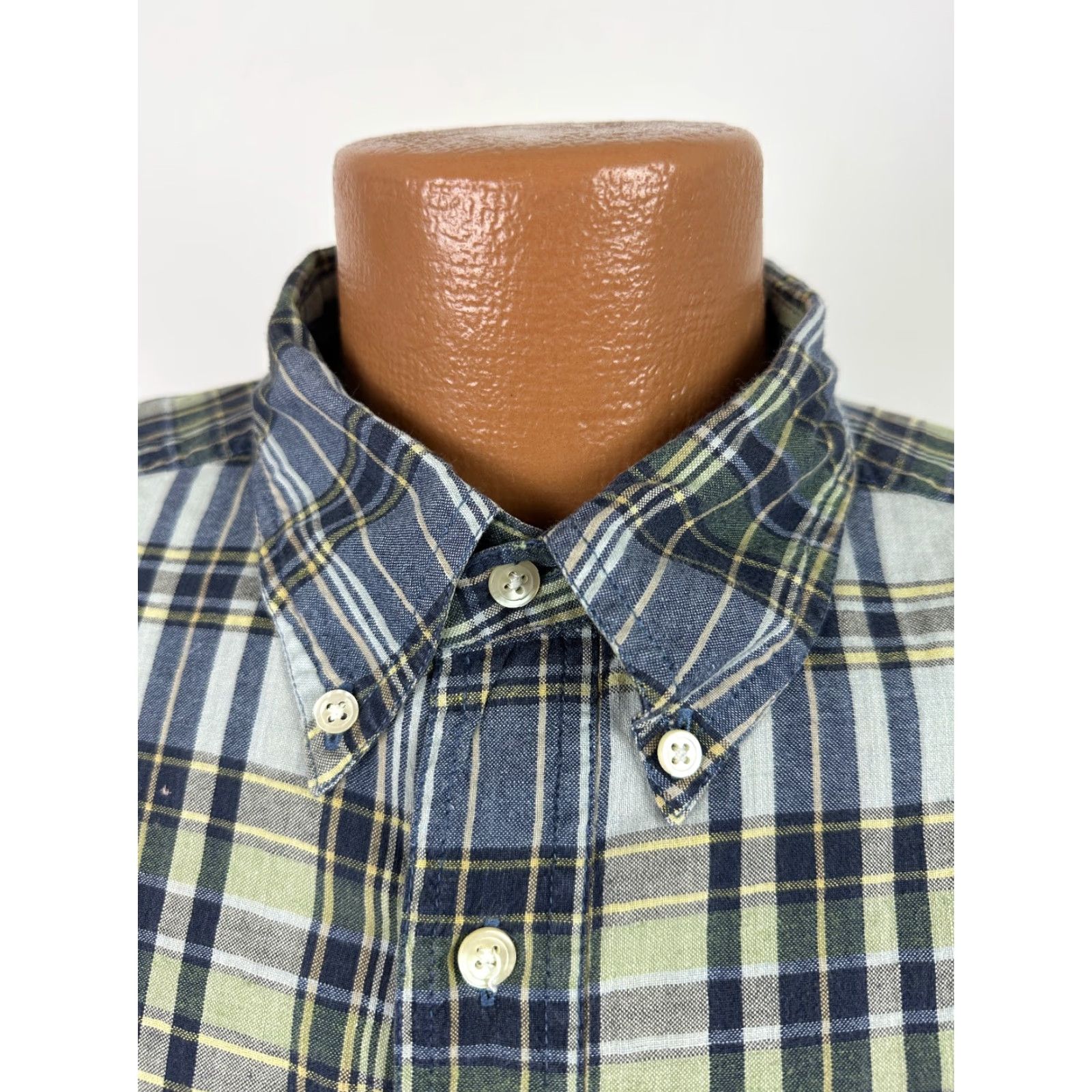 Banana Republic VINTAGE Banana Republic Shirt XL Oversized Button Down Lightweight Cotton Blue Plaid Mens Size US XL / EU 56 / 4 - 3 Thumbnail