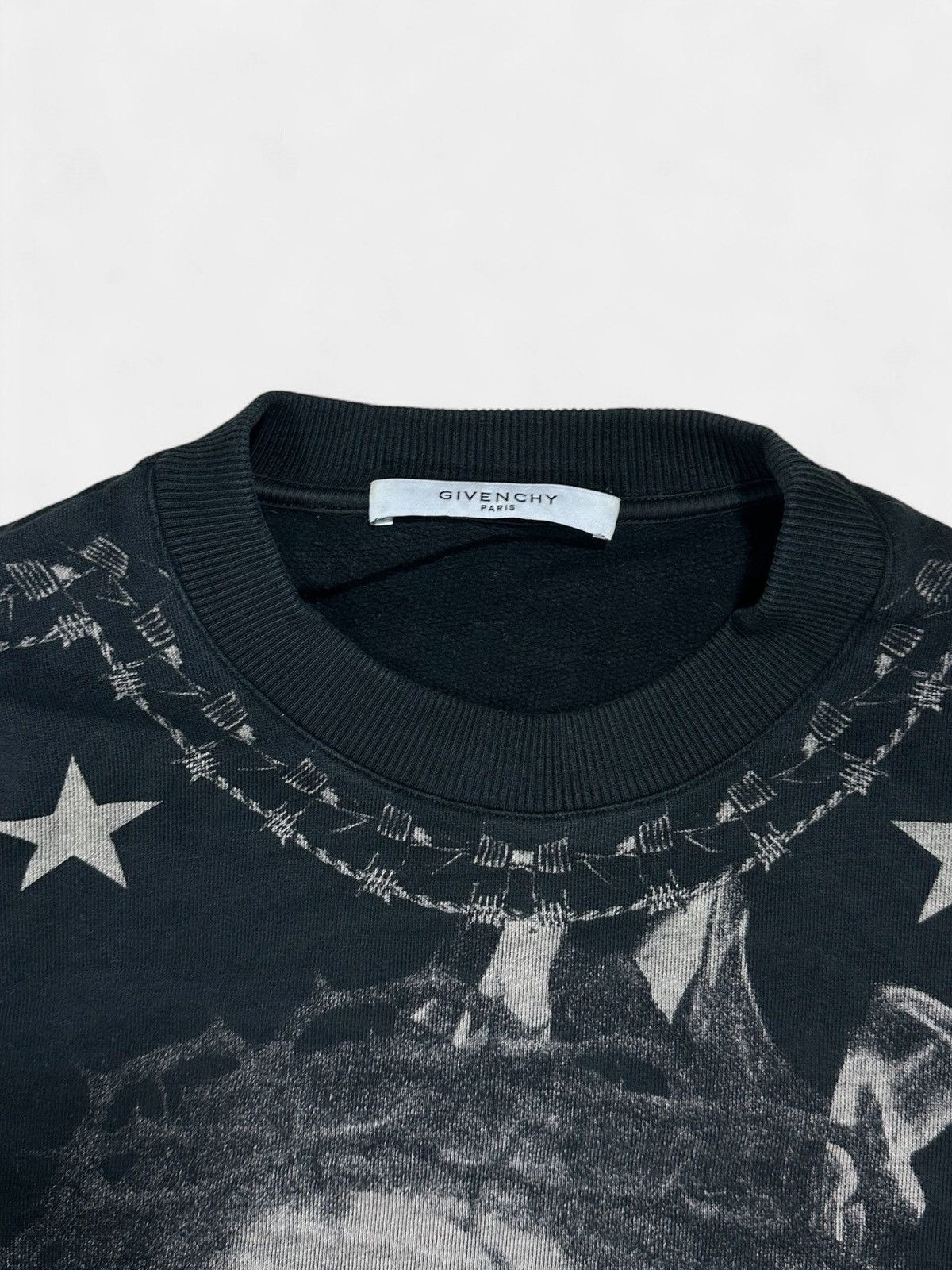 Givenchy Givenchy - SS16 Jesus Barbwire Crewneck Size US L / EU 52-54 / 3 - 3 Thumbnail