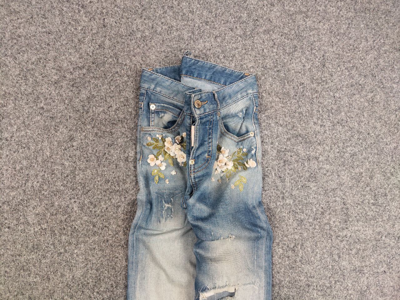 Dsquared2 Vintage Dsquared2 distressed embroidered Straight W Jeans Size 36" / US 14 / IT 50 - 4 Thumbnail