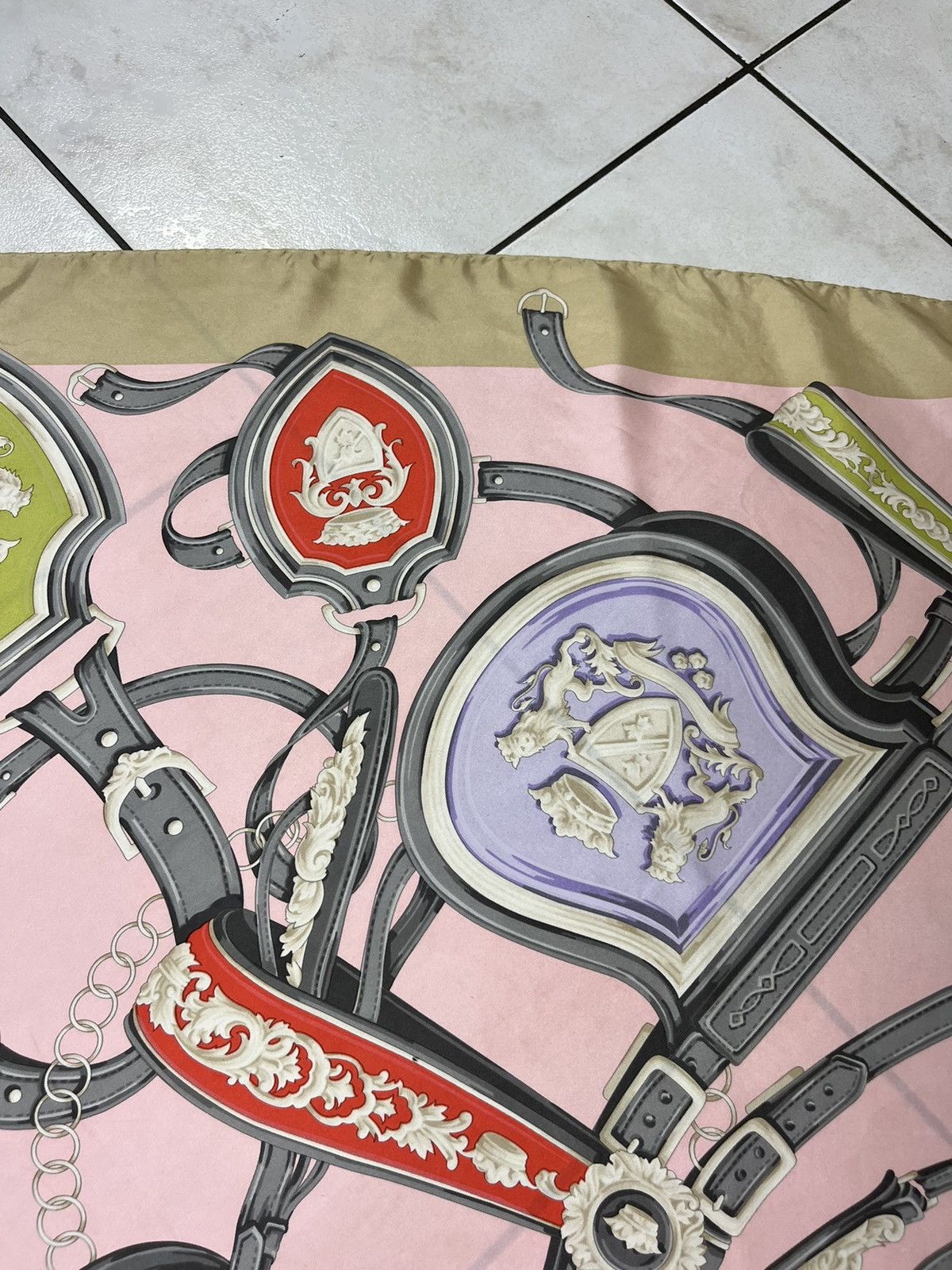 Aigner × Etienne Aigner × Vintage Vintage Aigner silk scarf Italy painted handkerchief Size ONE SIZE - 5 Thumbnail