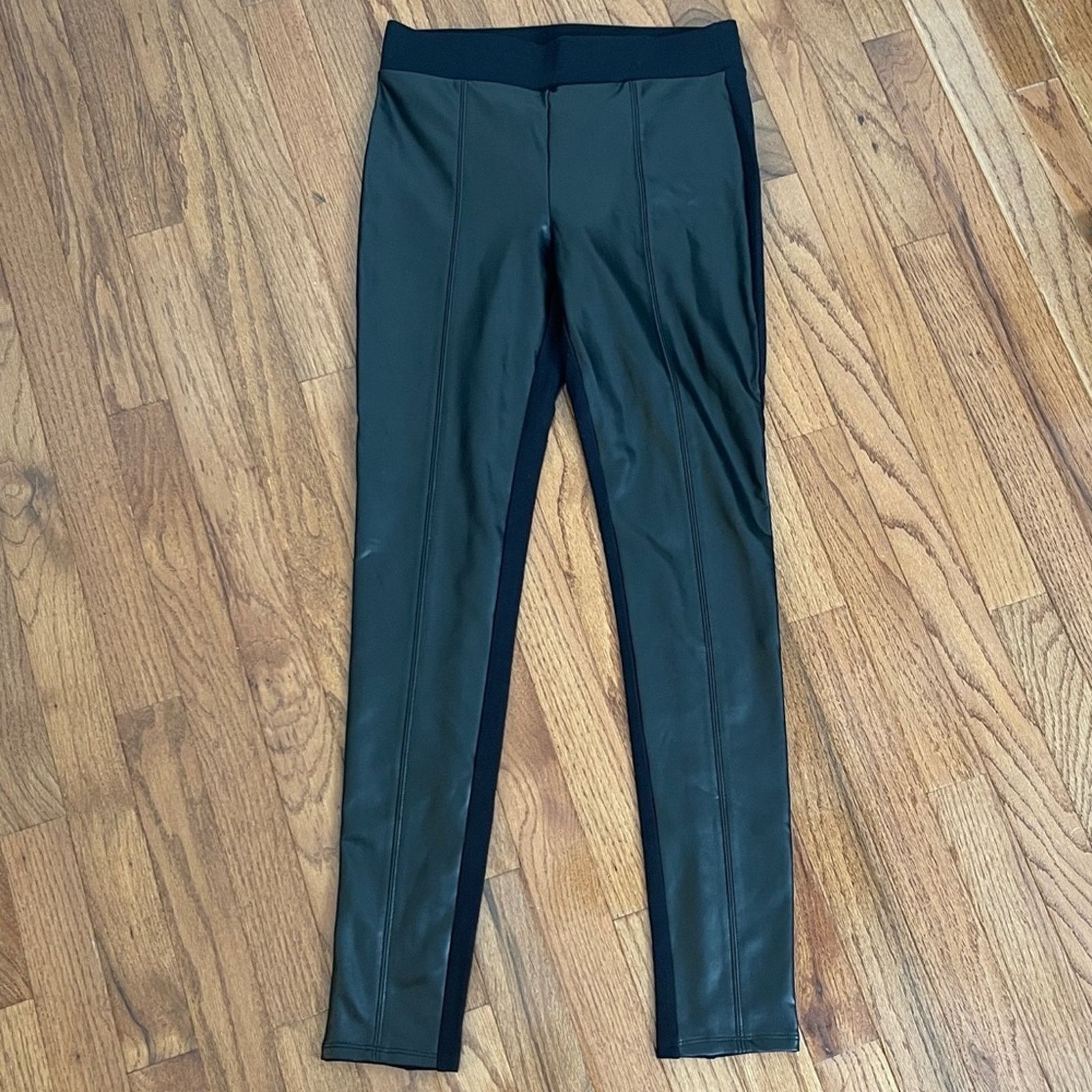 Ann Taylor Ann Taylor Faux Leather Ponte Leggings Black Size XS Size 30" / US 8 / IT 44 - 4 Thumbnail