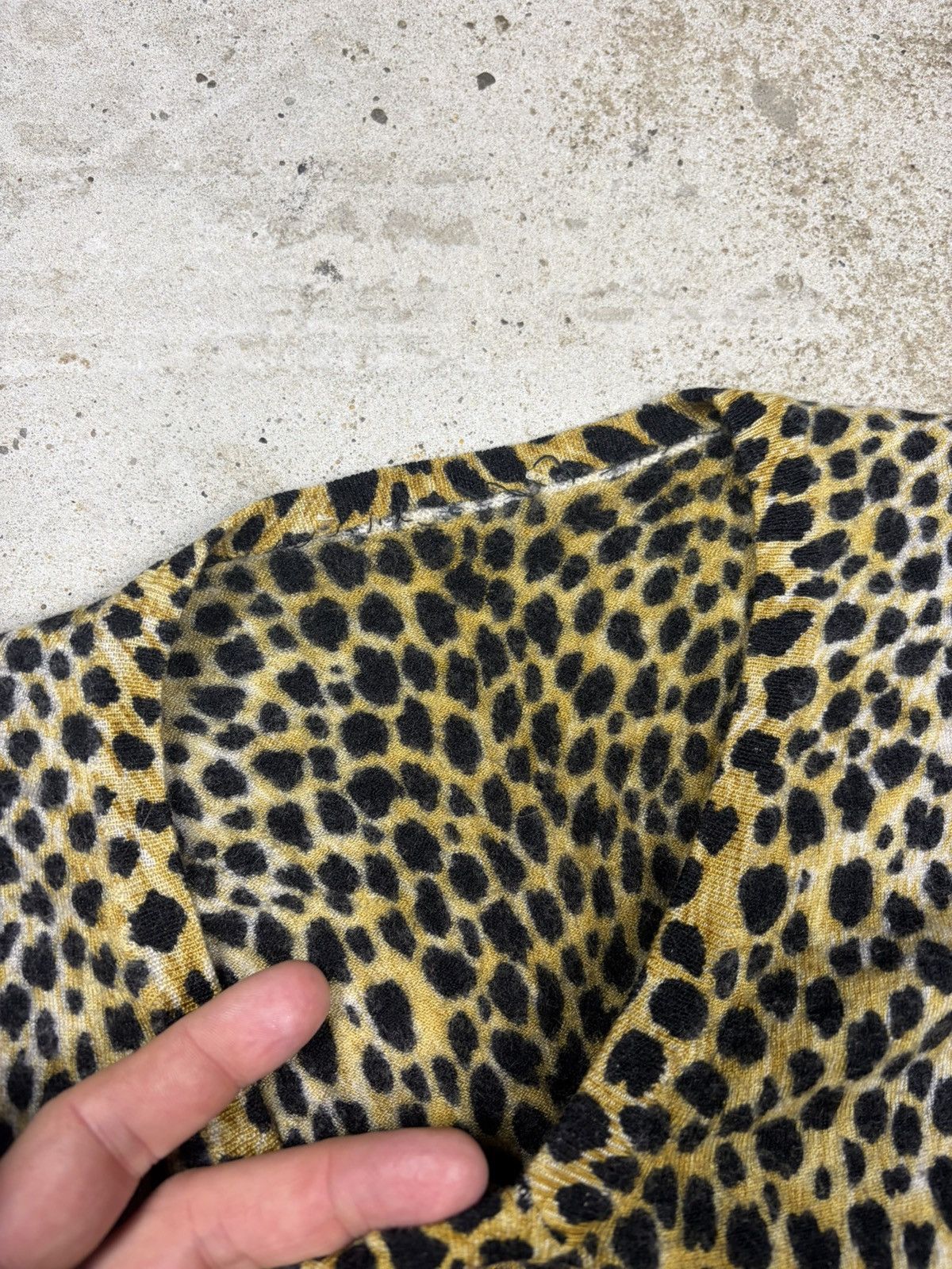 Dolce & Gabbana Vintage 2000s Dolce & Gabbana Leopard Print Cashmere Sweater Size S / US 4 / IT 40 - 7 Thumbnail