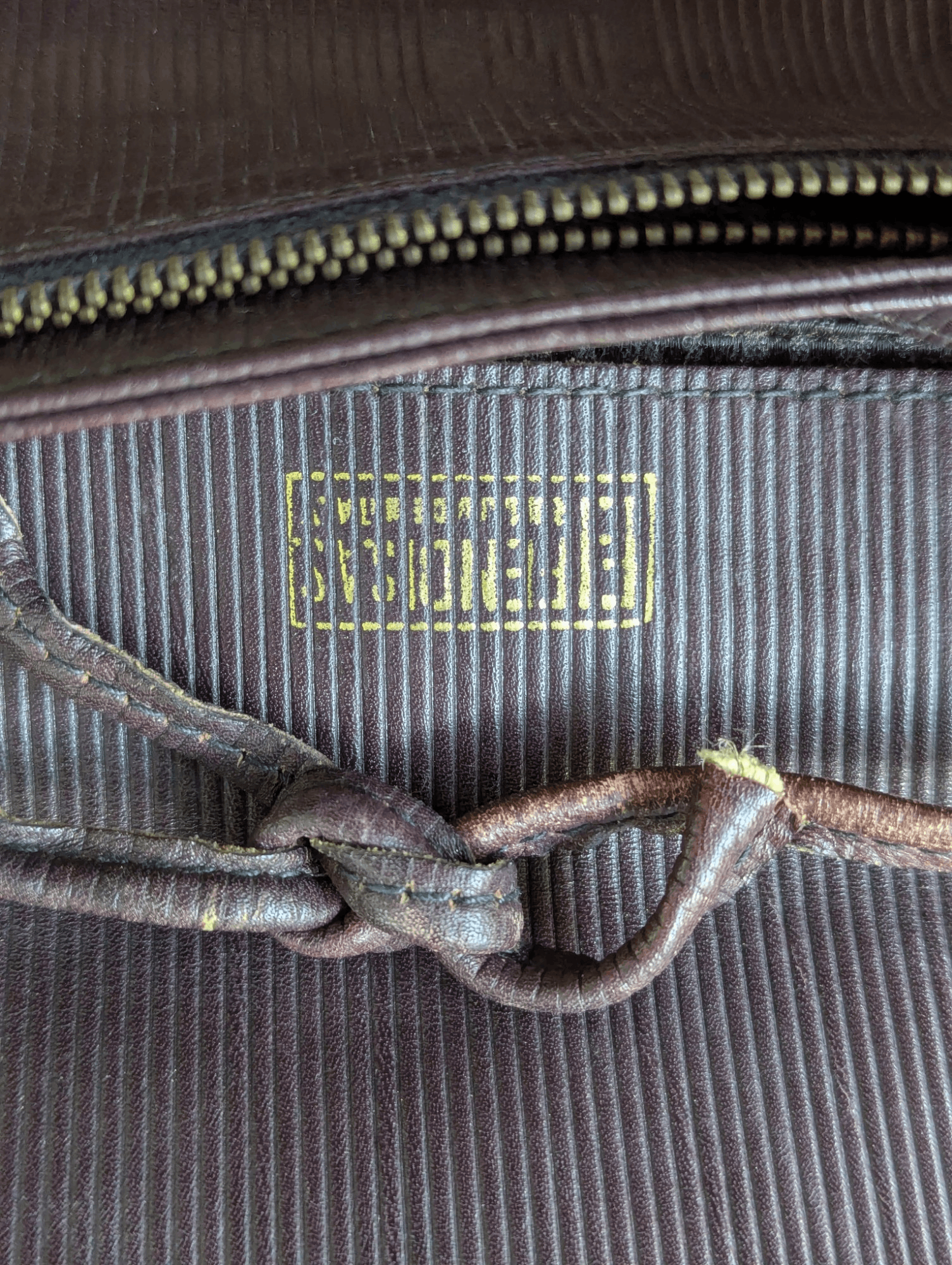 Fendi Fendi Frame Crossbody Burgundy FF Leather Bag Vintage Size ONE SIZE - 4 Thumbnail