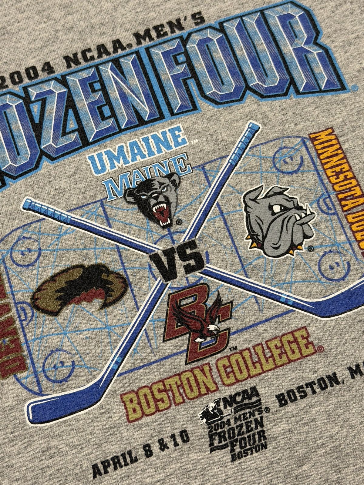 Champion Vintage Y2K Champion NCAA 2004 Frozen Four Boston T Shirt XL Size US XL / EU 56 / 4 - 7 Thumbnail