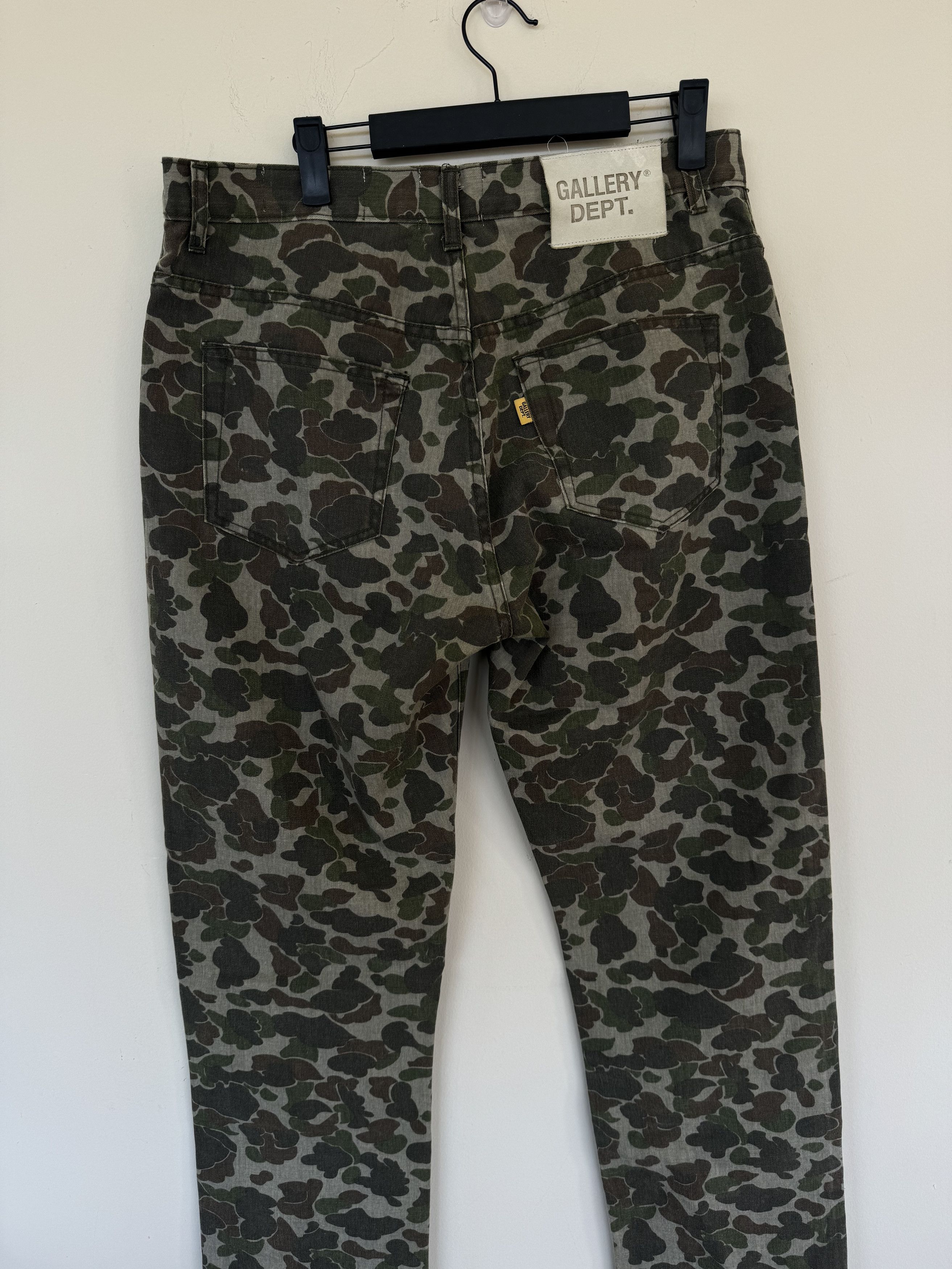 Gallery Dept. Gaallery Dept Camo Pants Size US 31 - 7 Thumbnail