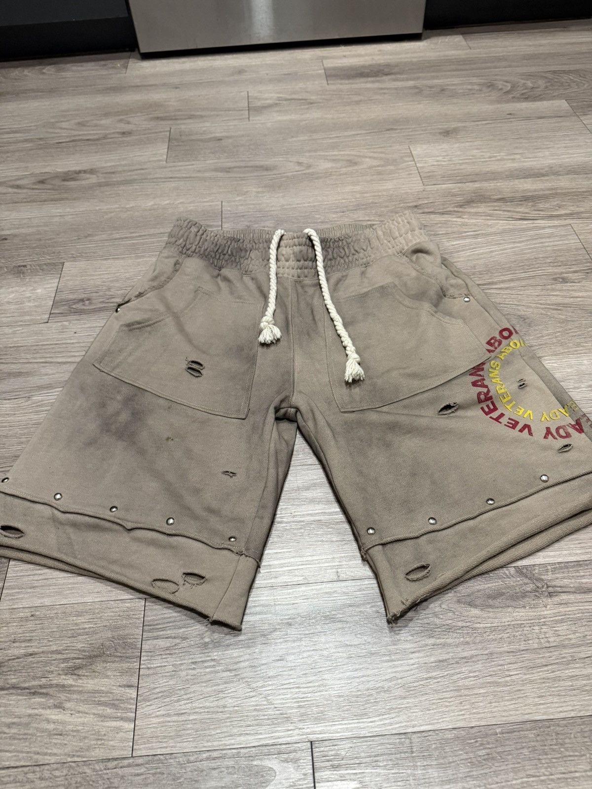 Other Acid wash LuvAbominable shorts (jacket sold separate) Size US 34 / EU 50 - 2 Thumbnail